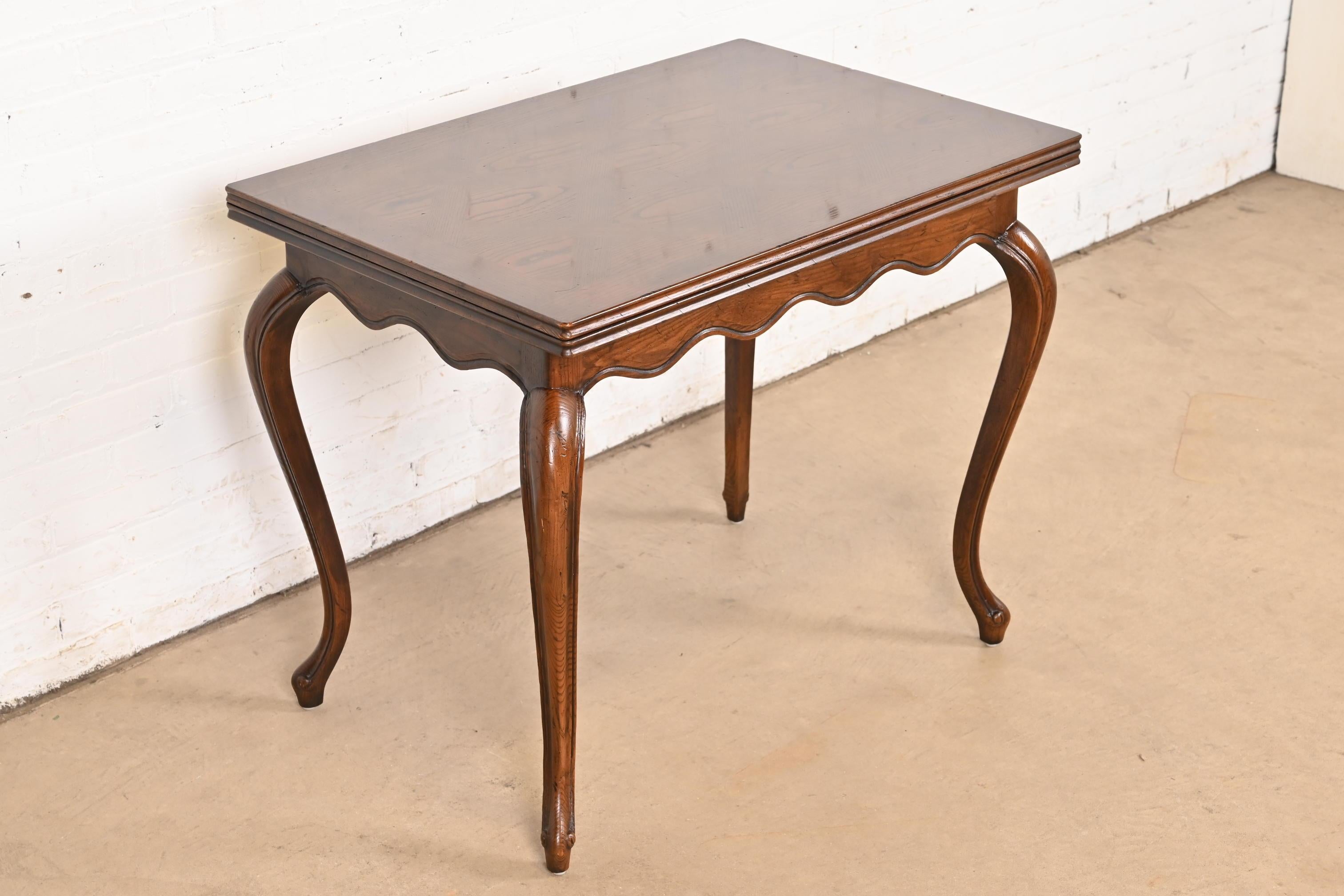 Late 20th Century Henredon French Provincial Louis XV Oak Flip Top Console Game Table, Circa 1970s For Sale