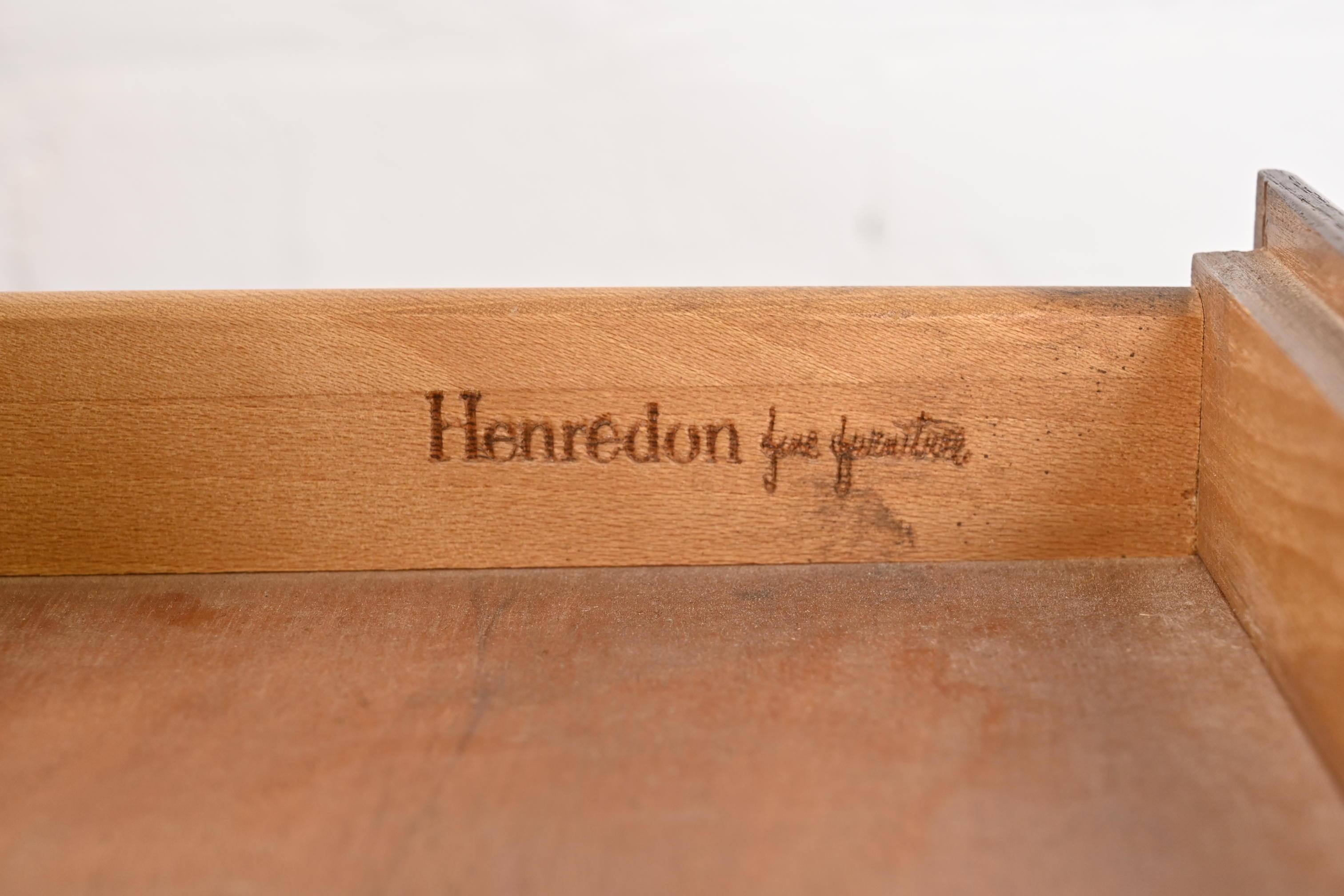 Henredon French Provincial Louis XV Oak Writing Desk For Sale 3
