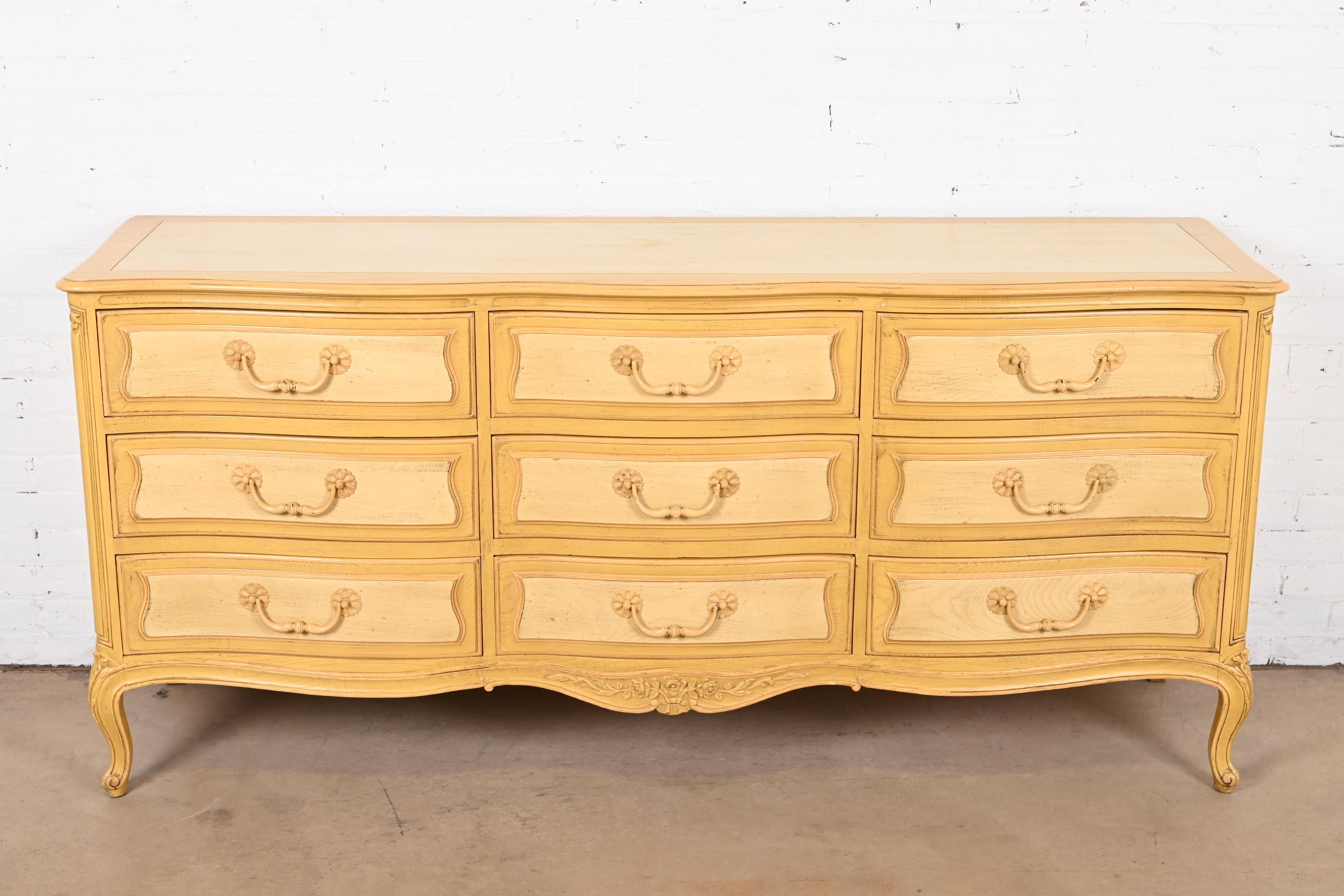 American Henredon French Provincial Louis XV Painted Dresser or Credenza, Circa 1960s For Sale