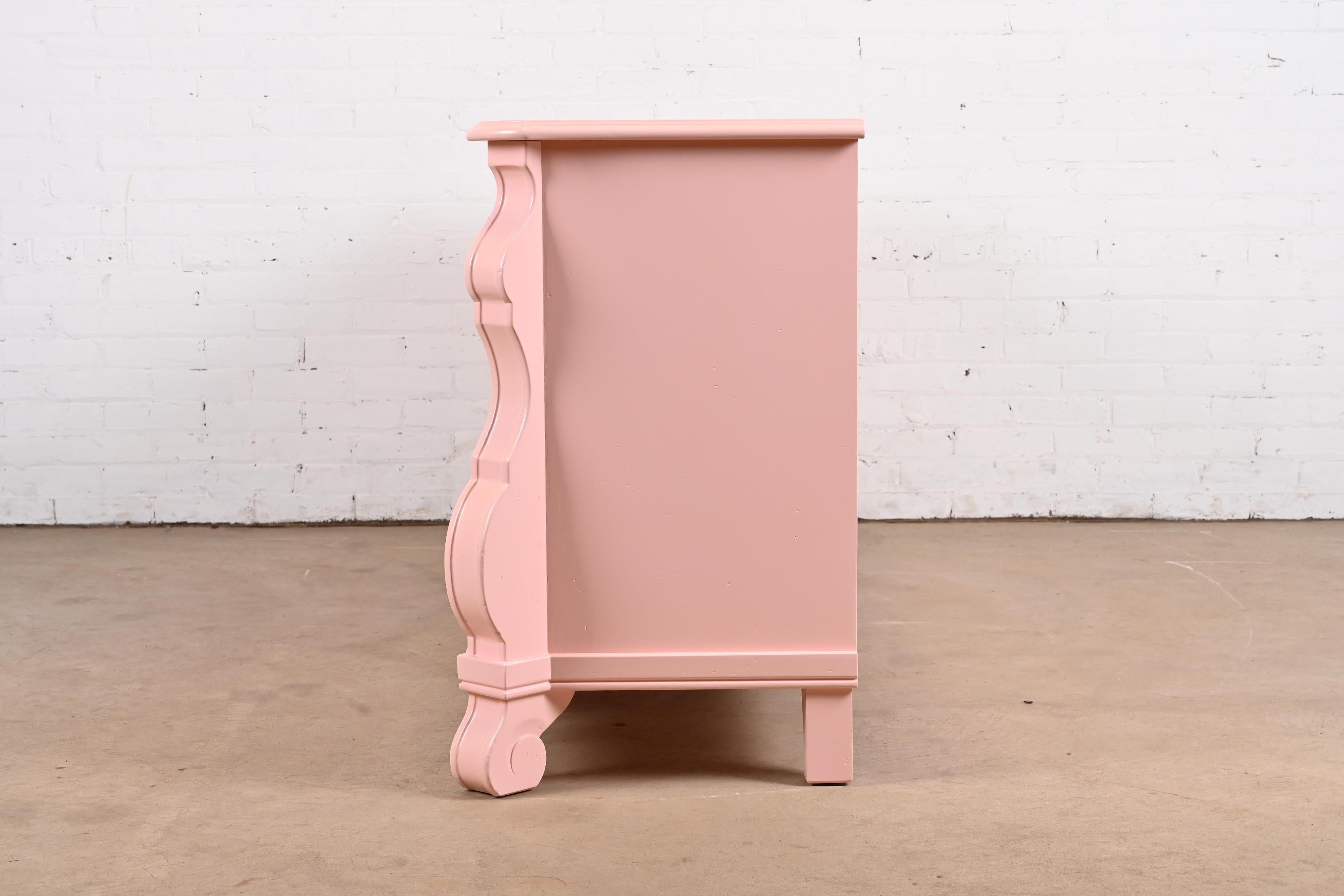 Henredon French Provincial Louis XV Pink Lacquered Bombay Form Double Dresser For Sale 4