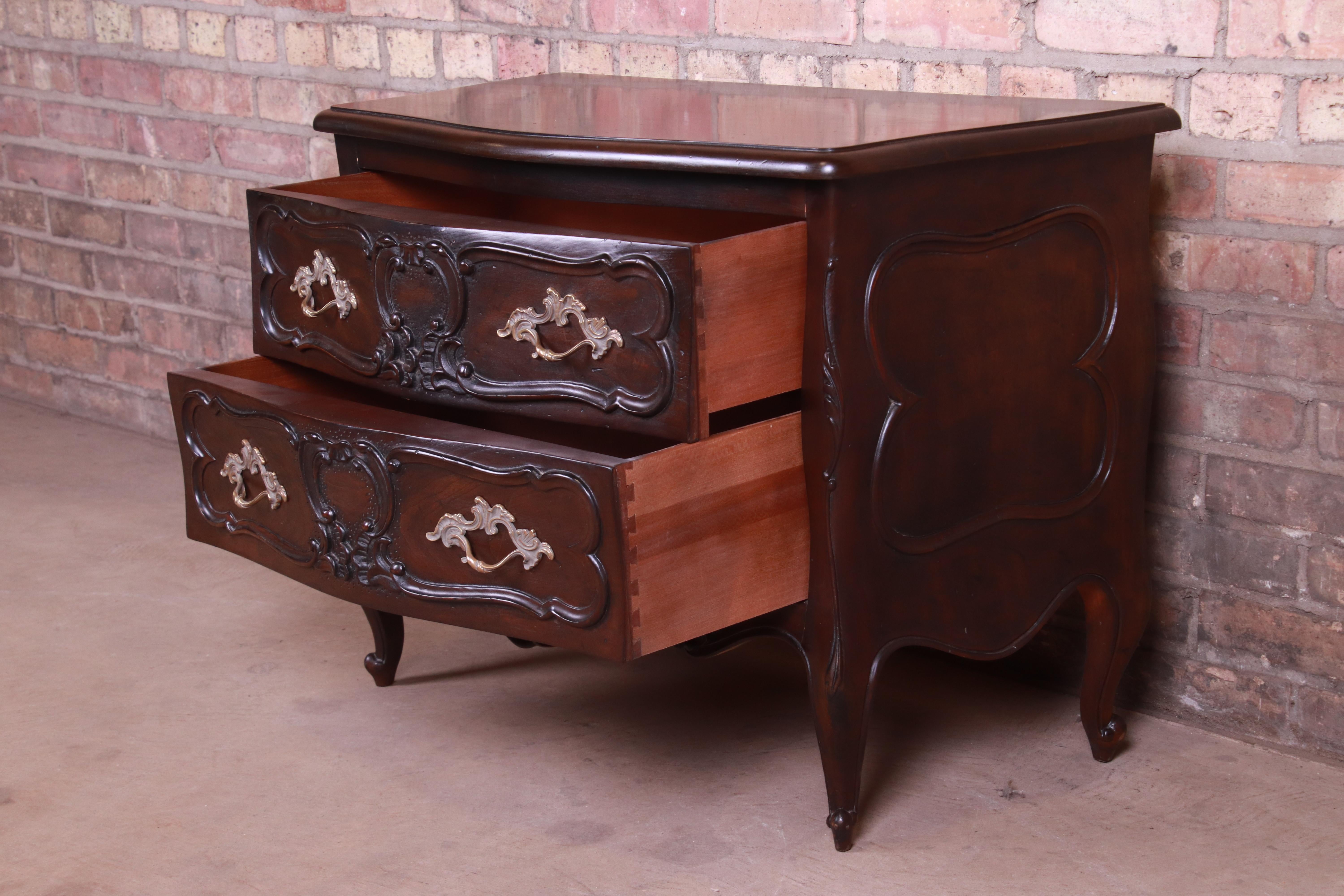 20th Century Henredon French Provincial Louis XV Walnut Bombay Chest or Commode For Sale
