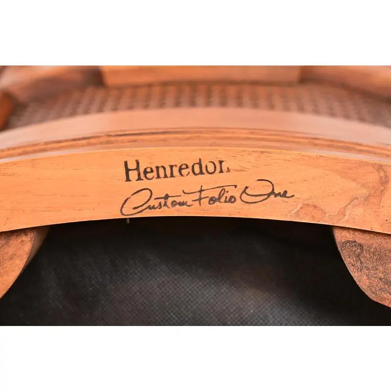 Paire de fauteuils ou de chaises de capitaine de salle à manger de style Régence française Louis XVI, Henredon en vente 6