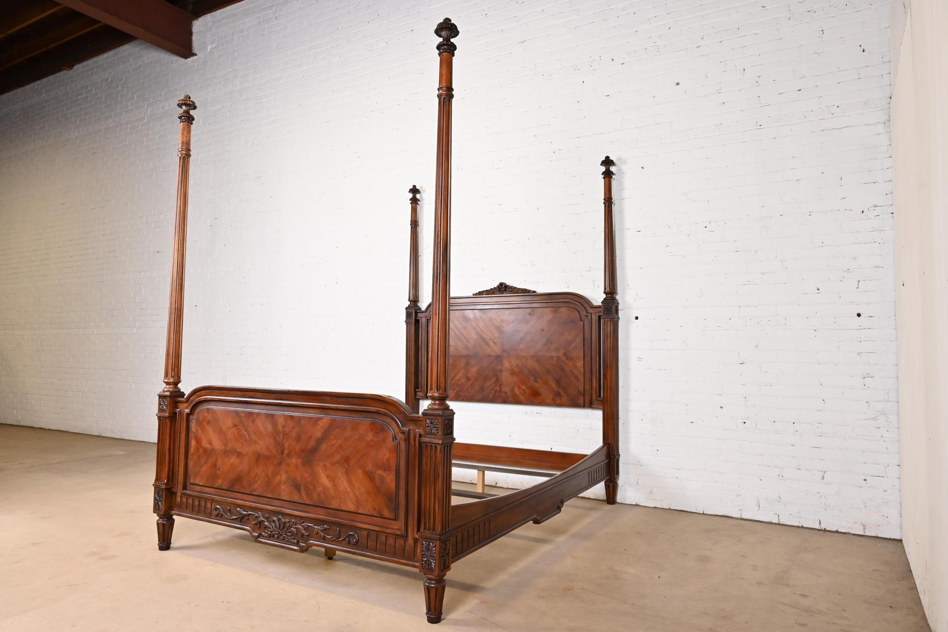 Henredon French Regency Louis XVI Carved Mahogany and Burl Wood Queen Size Bed In Good Condition In South Bend, IN