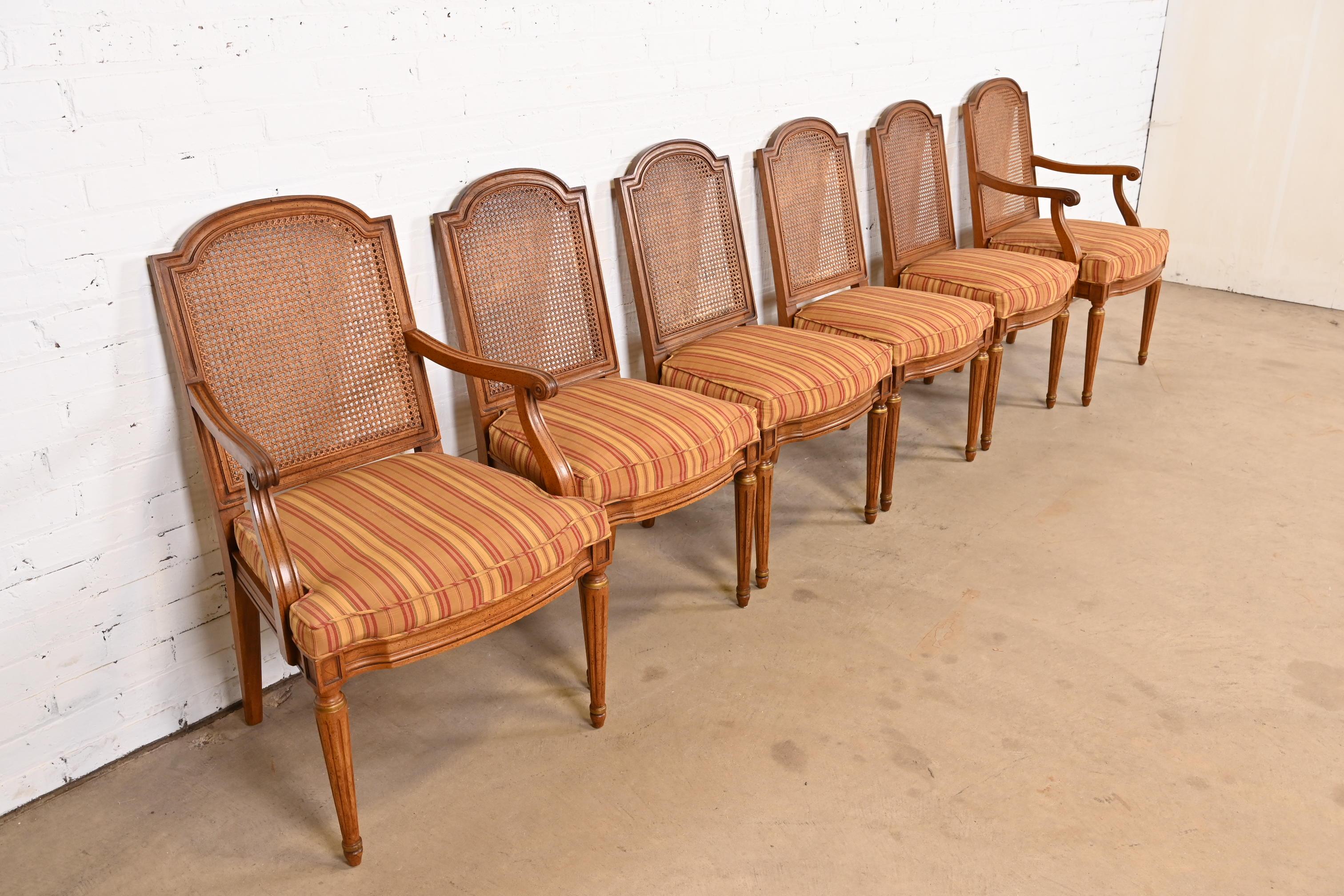 Henredon French Regency Louis XVI Carved Walnut Cane Back Dining Chairs In Good Condition In South Bend, IN
