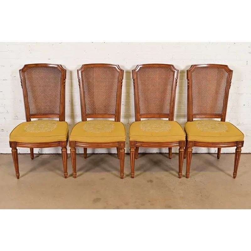 Henredon - Sedie da pranzo in noce intagliate in stile Reggenza francese Luigi XVI, set di quattro persone In condizioni buone a South Bend, IN