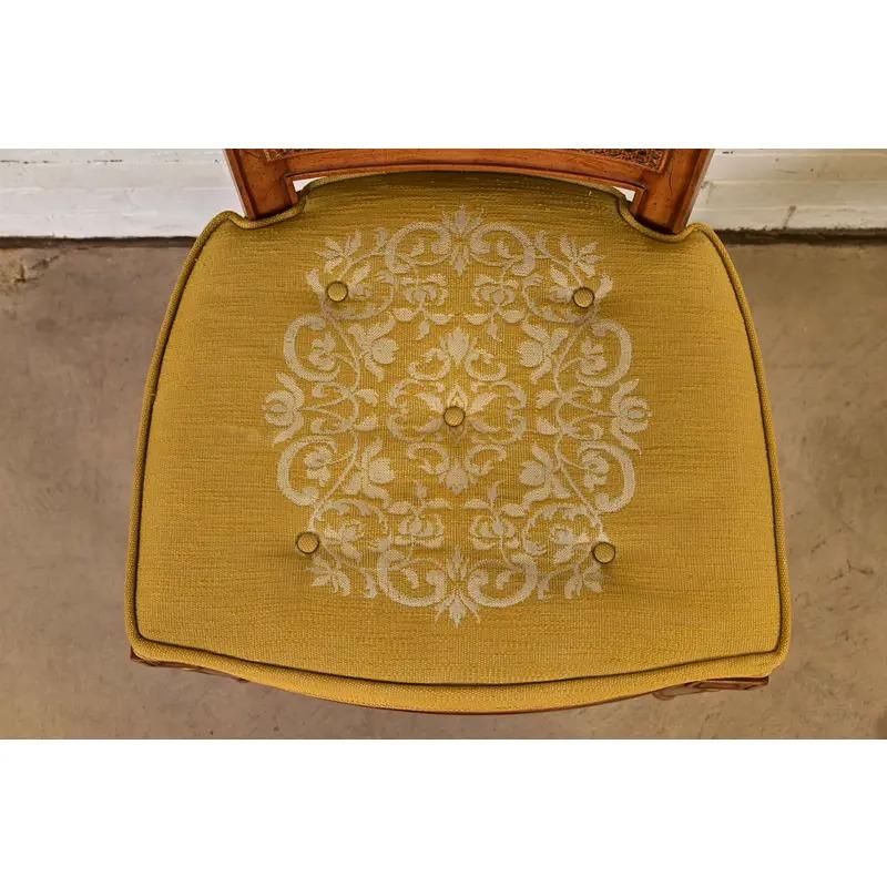 Henredon - Sedie da pranzo in noce intagliate in stile Reggenza francese Luigi XVI, set di quattro persone 2