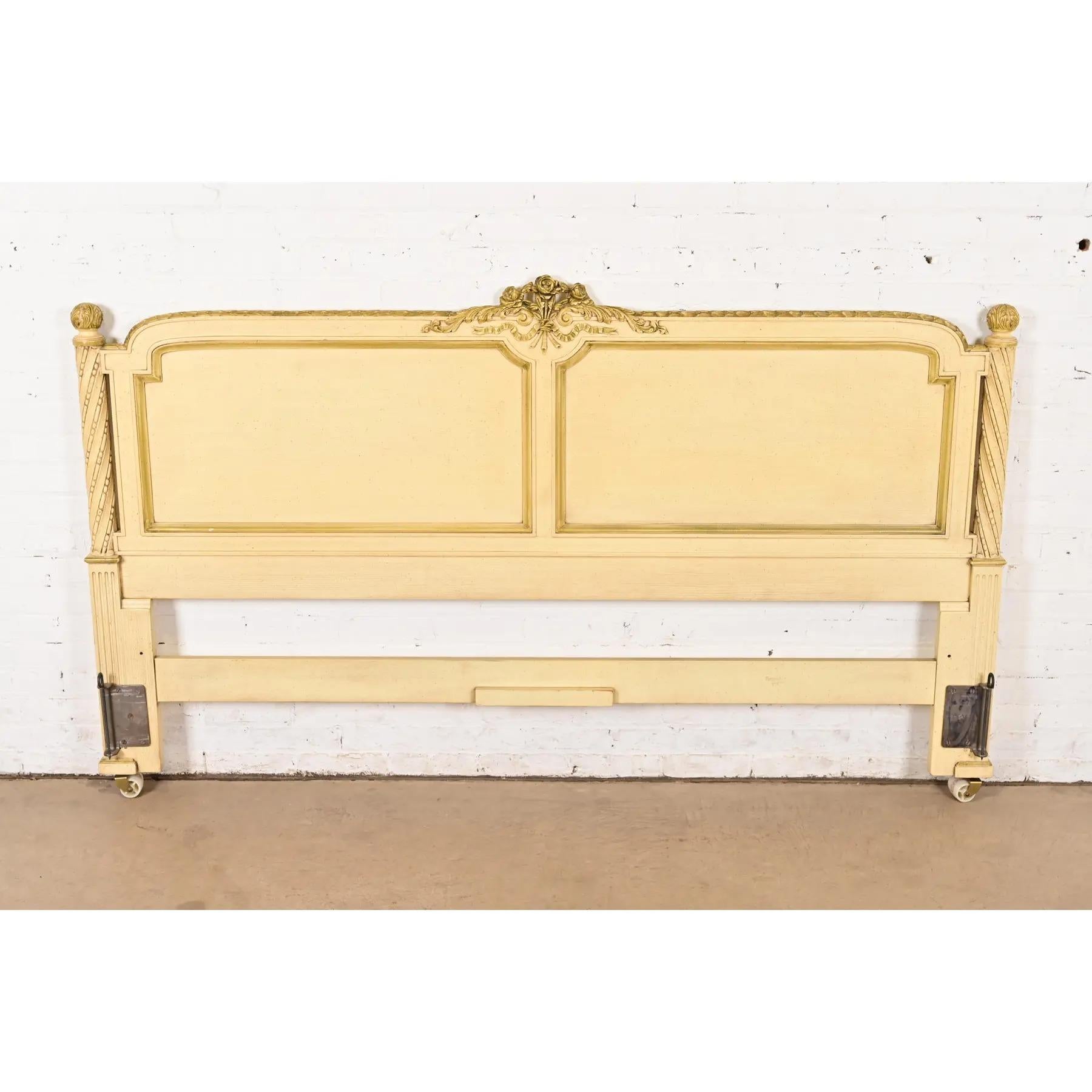 Americano Henredon Testiera king size laccata crema Luigi XVI Regency francese in vendita