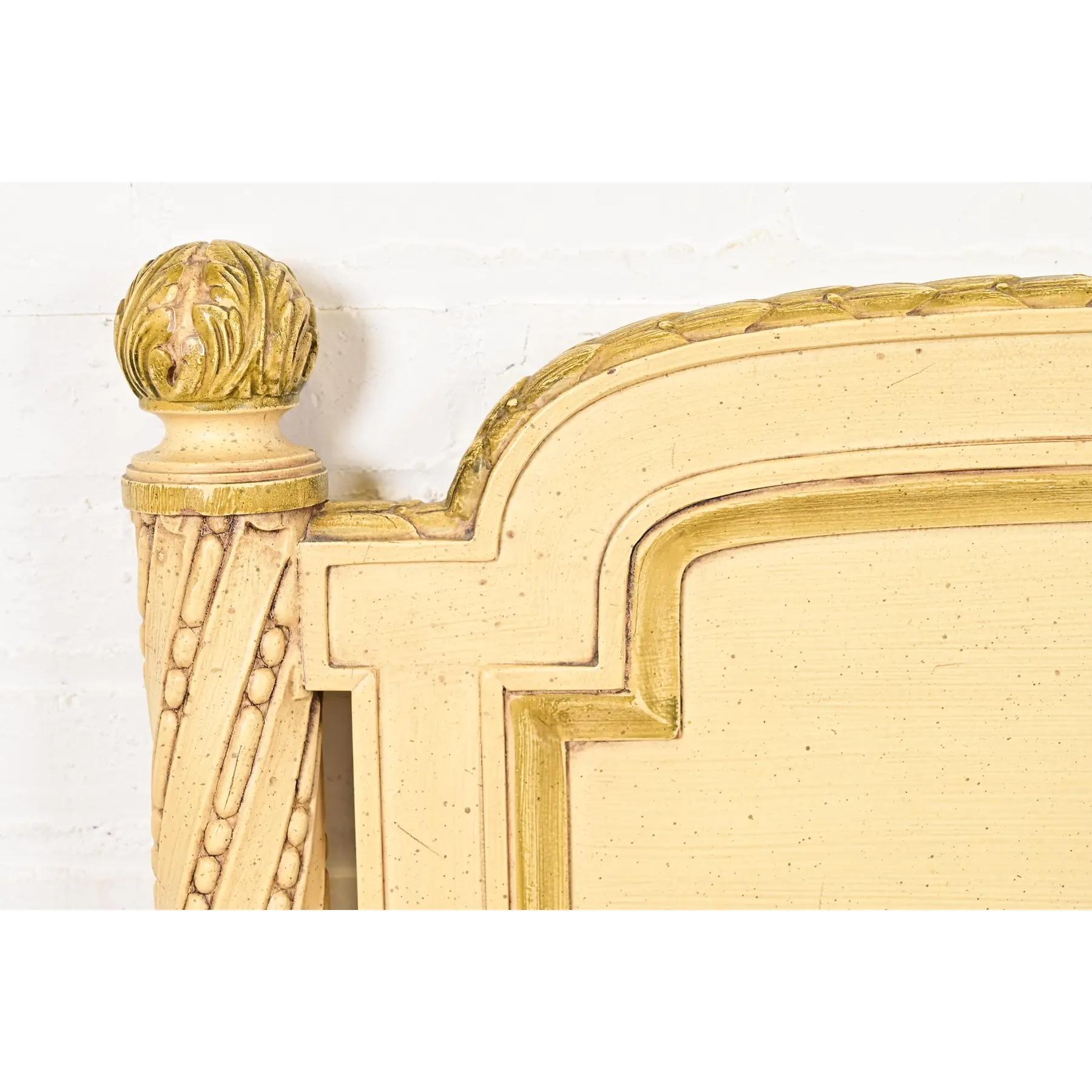 Henredon Testiera king size laccata crema Luigi XVI Regency francese in vendita 1