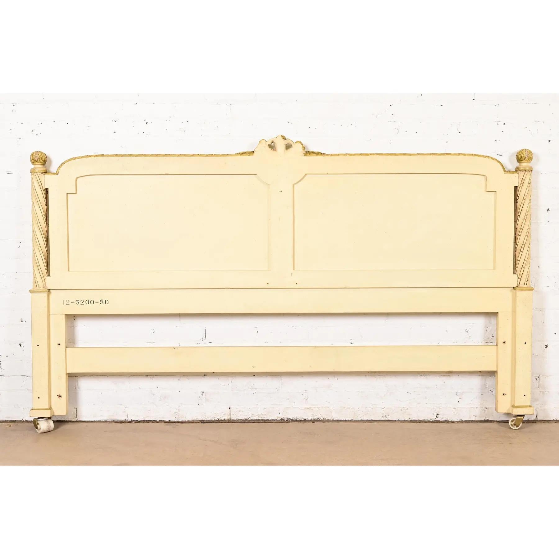 Henredon Testiera king size laccata crema Luigi XVI Regency francese in vendita 3