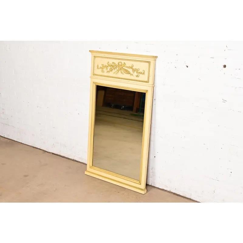 Henredon French Regency Louis XVI Cream Lacquered Tall Wall Mirror, Circa 1960s In Good Condition For Sale In South Bend, IN