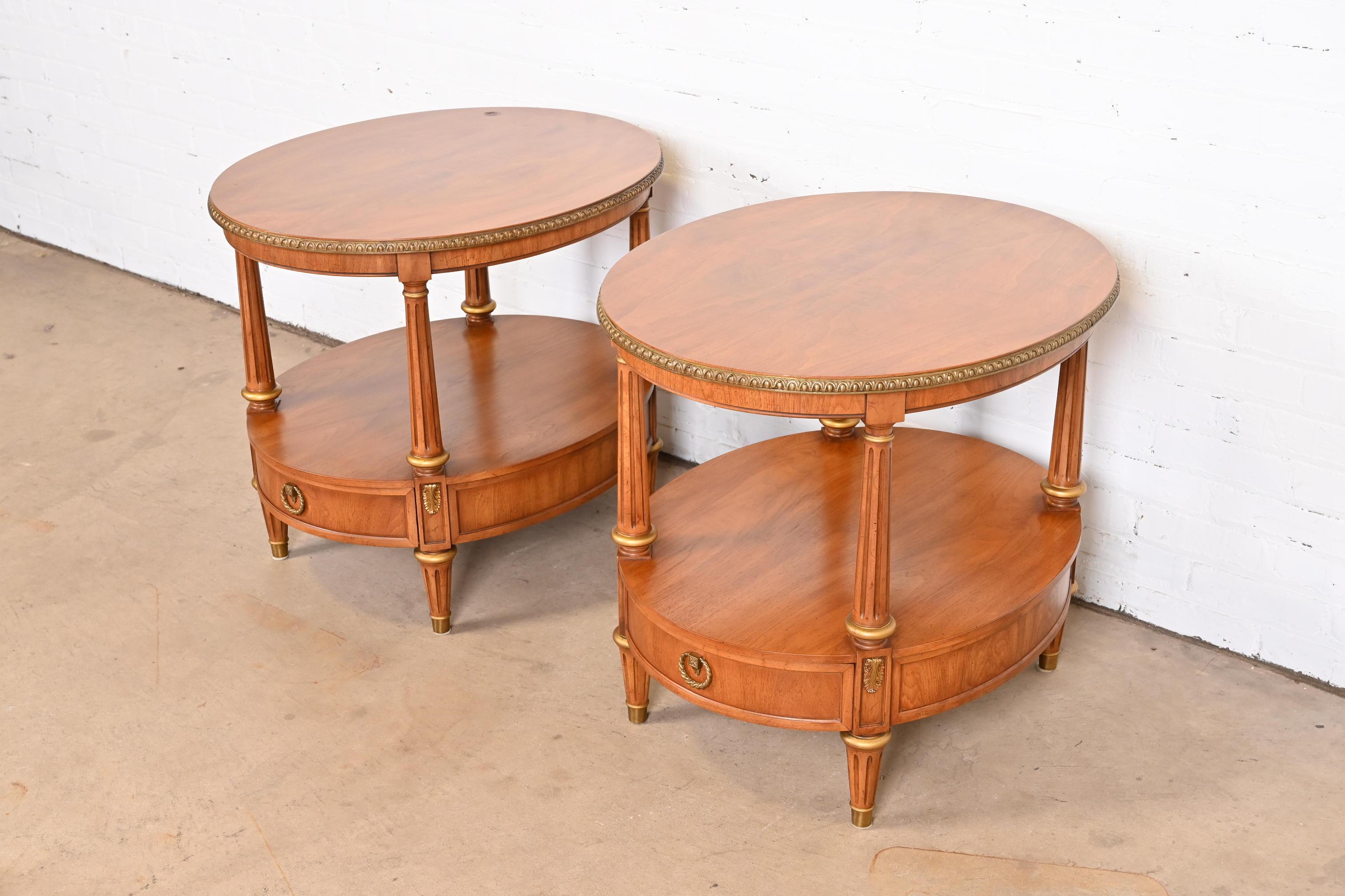 American Henredon French Regency Louis XVI Fruitwood and Gold Gilt Nightstands, Pair For Sale
