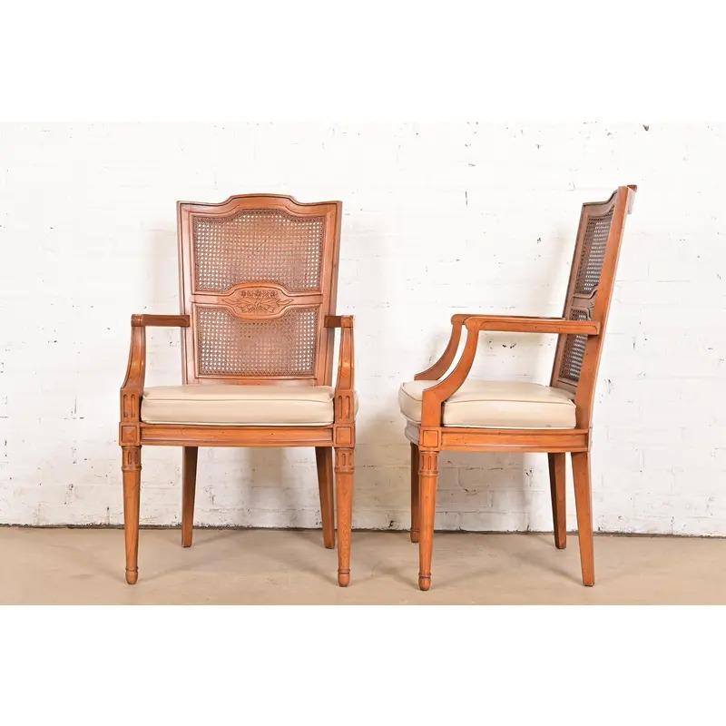 Sedie da pranzo con schienale in legno di noce Louis Cane, set di sei sedie, Henredon in vendita 3