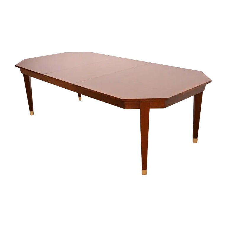 Henredon French Regency Louis XVI Walnut Dining Table  Newly Refinished For Sale