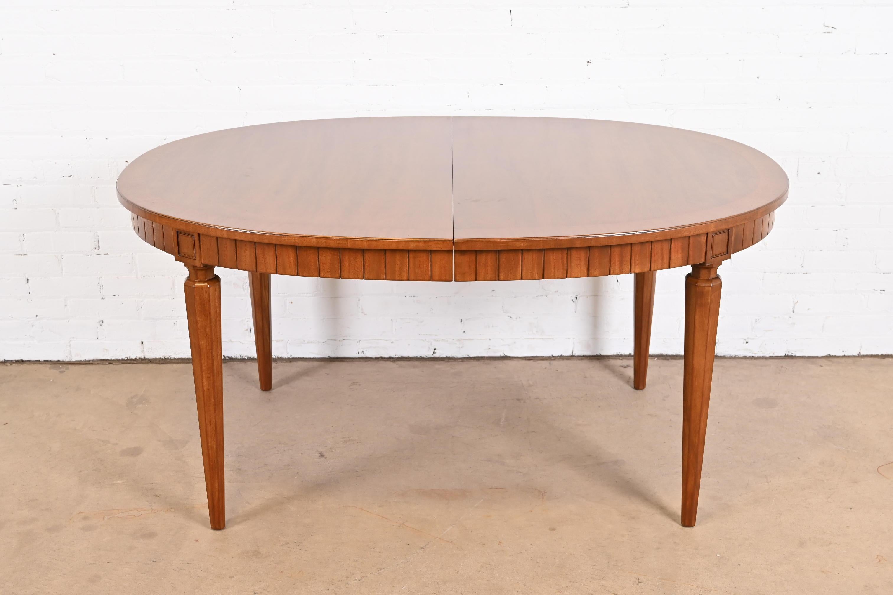 Henredon French Regency Louis XVI Walnut Extension Dining Table, Refinished 3
