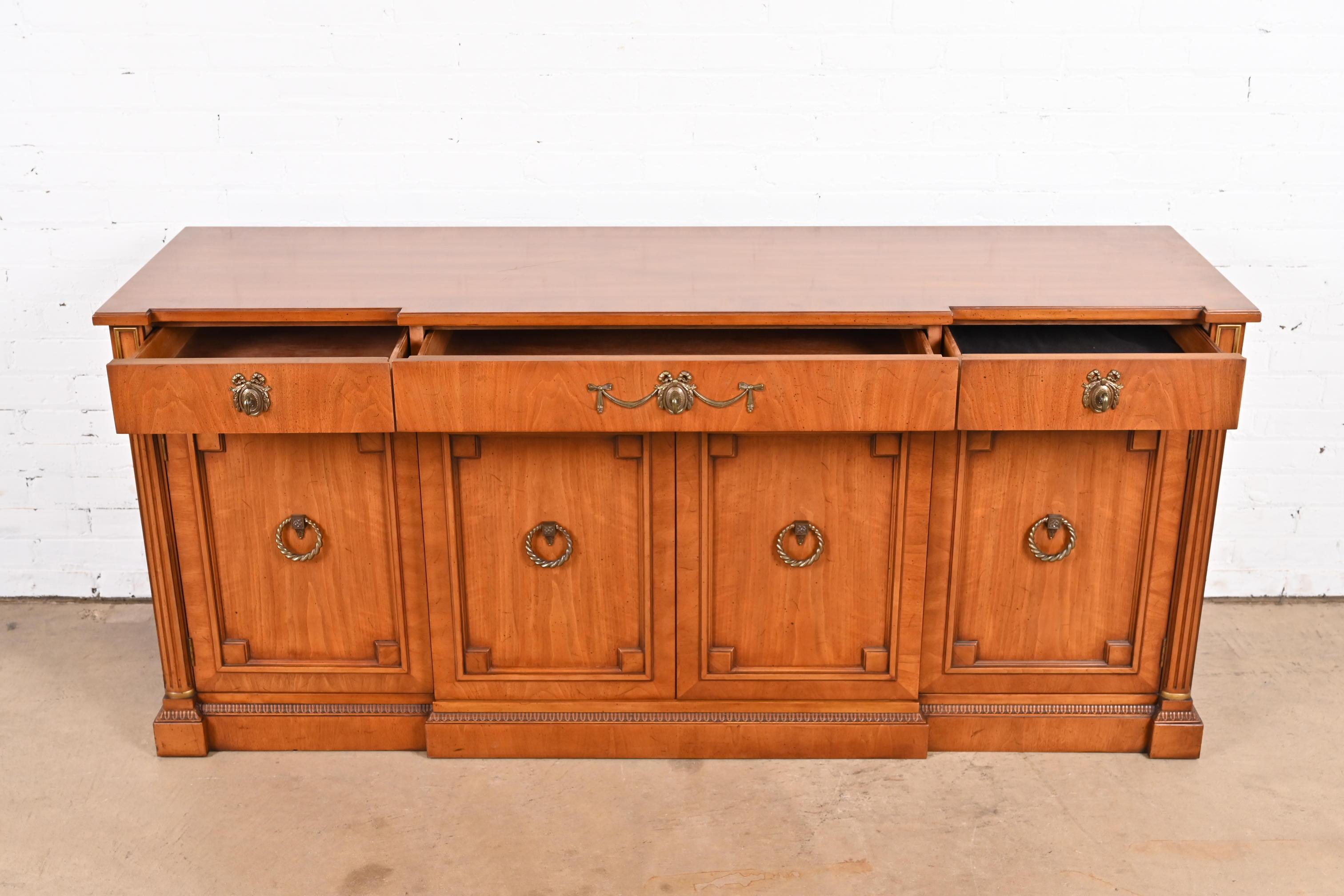 Henredon French Regency Louis XVI Walnut Sideboard Credenza or Bar Cabinet For Sale 2
