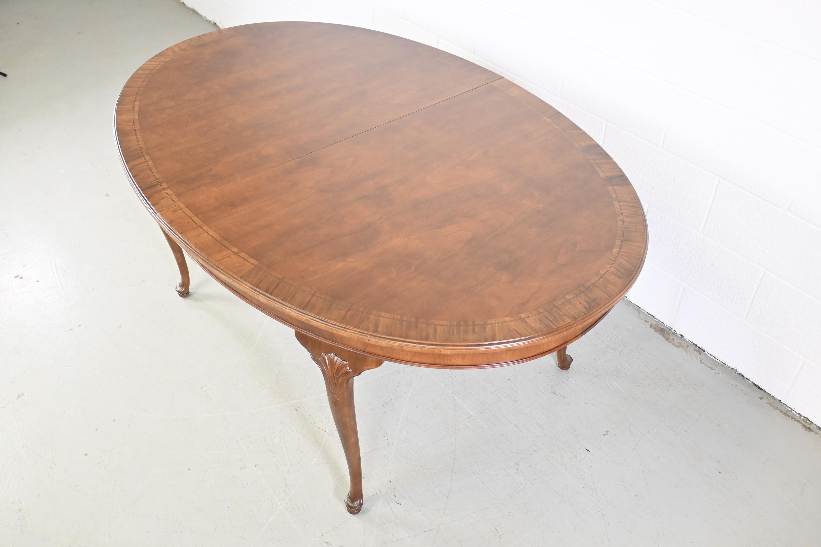 Henredon Furniture French Queen Anne Extension Dining Table 4