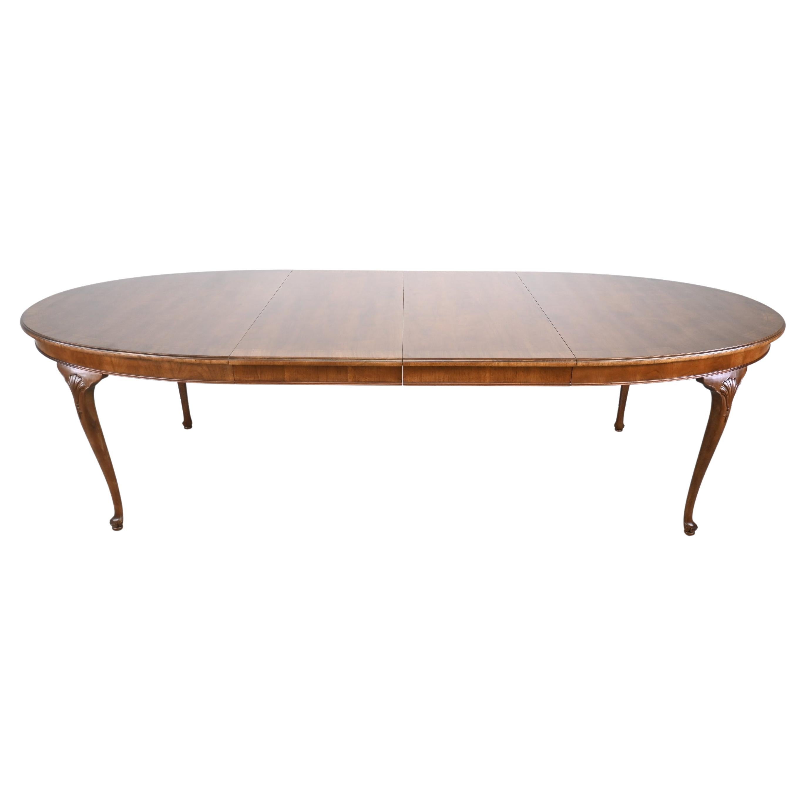 Henredon Furniture French Queen Anne Extension Dining Table