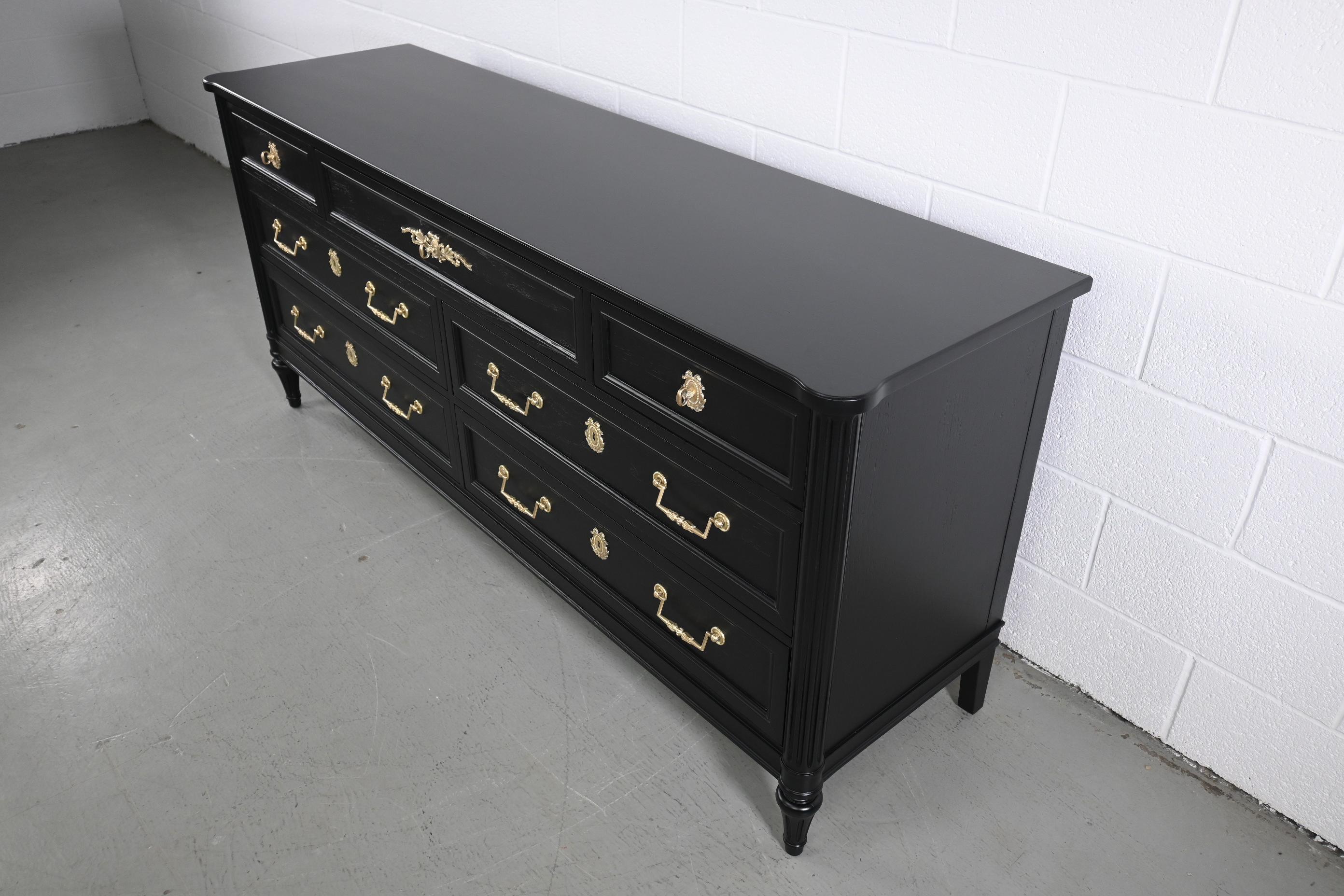 Late 20th Century Henredon Furniture French Regency Style Black Lacquered Dresser For Sale