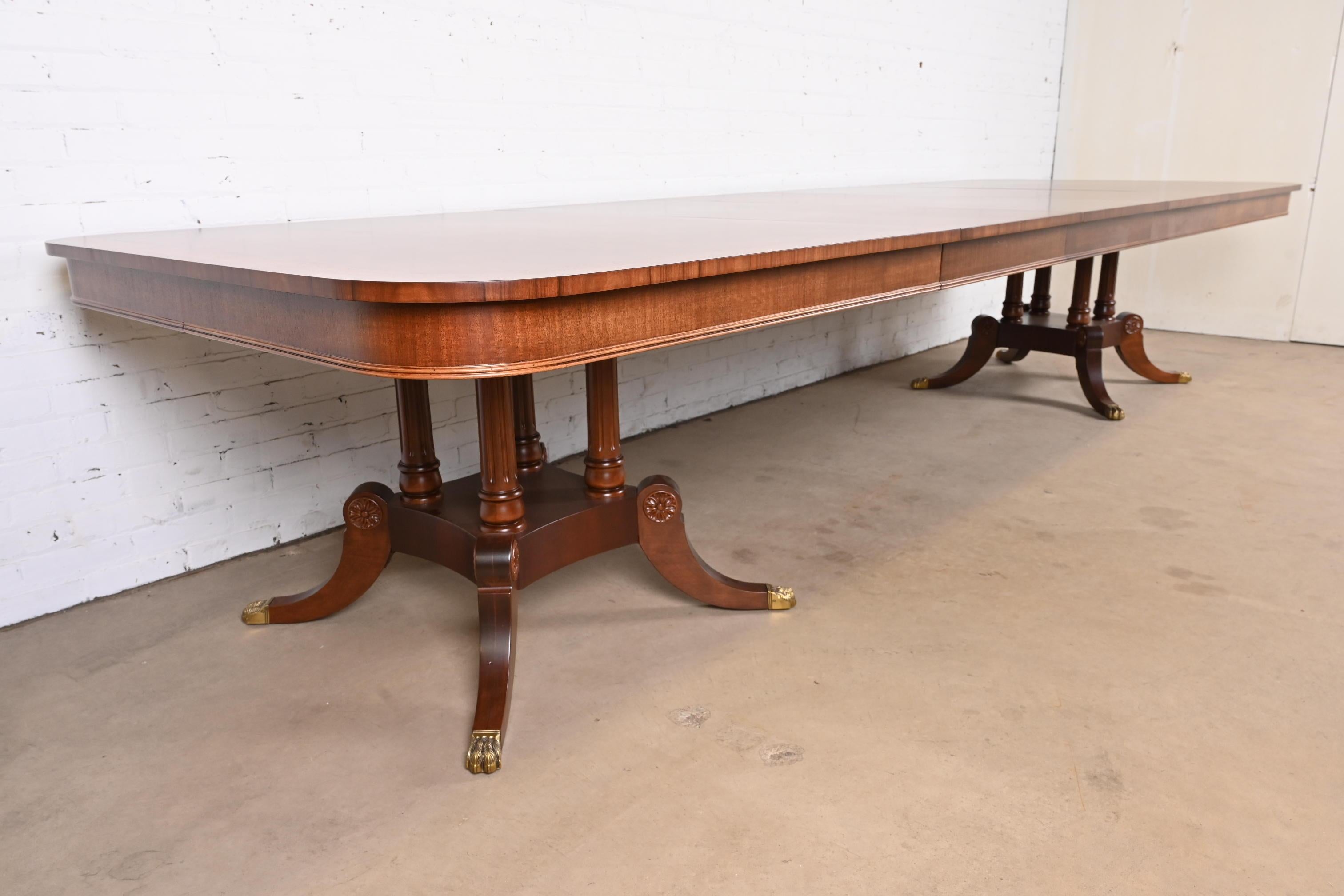 American Henredon Georgian Banded Flame Mahogany Double Pedestal Dining Table, Refinished
