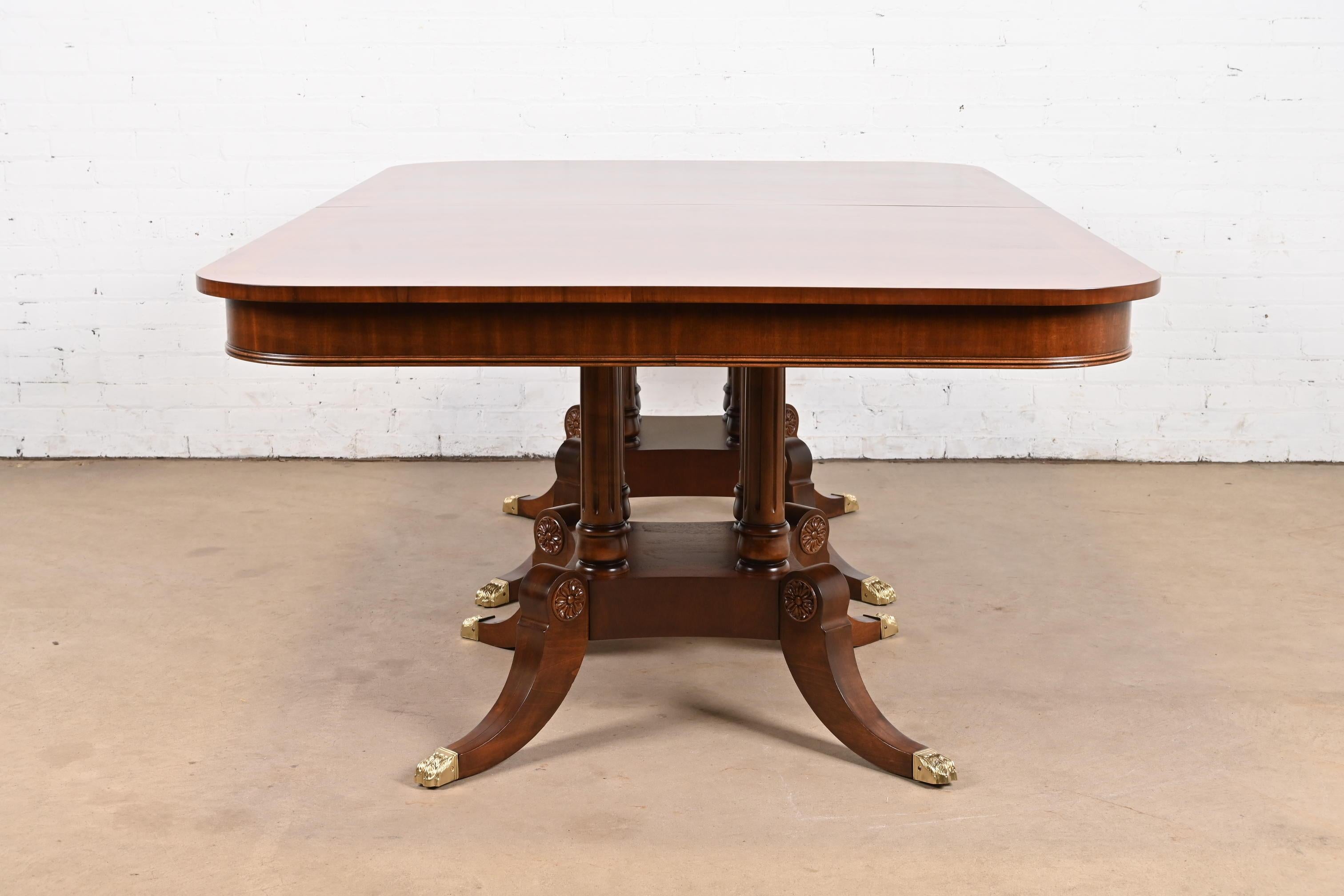 Henredon Georgian Banded Flame Mahogany Double Pedestal Extension Dining Table 5