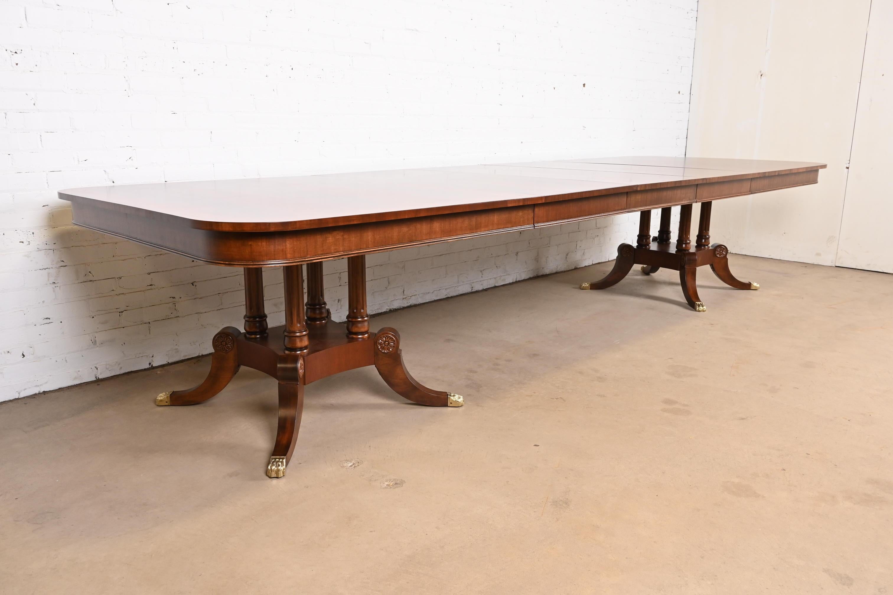 20th Century Henredon Georgian Banded Flame Mahogany Double Pedestal Extension Dining Table