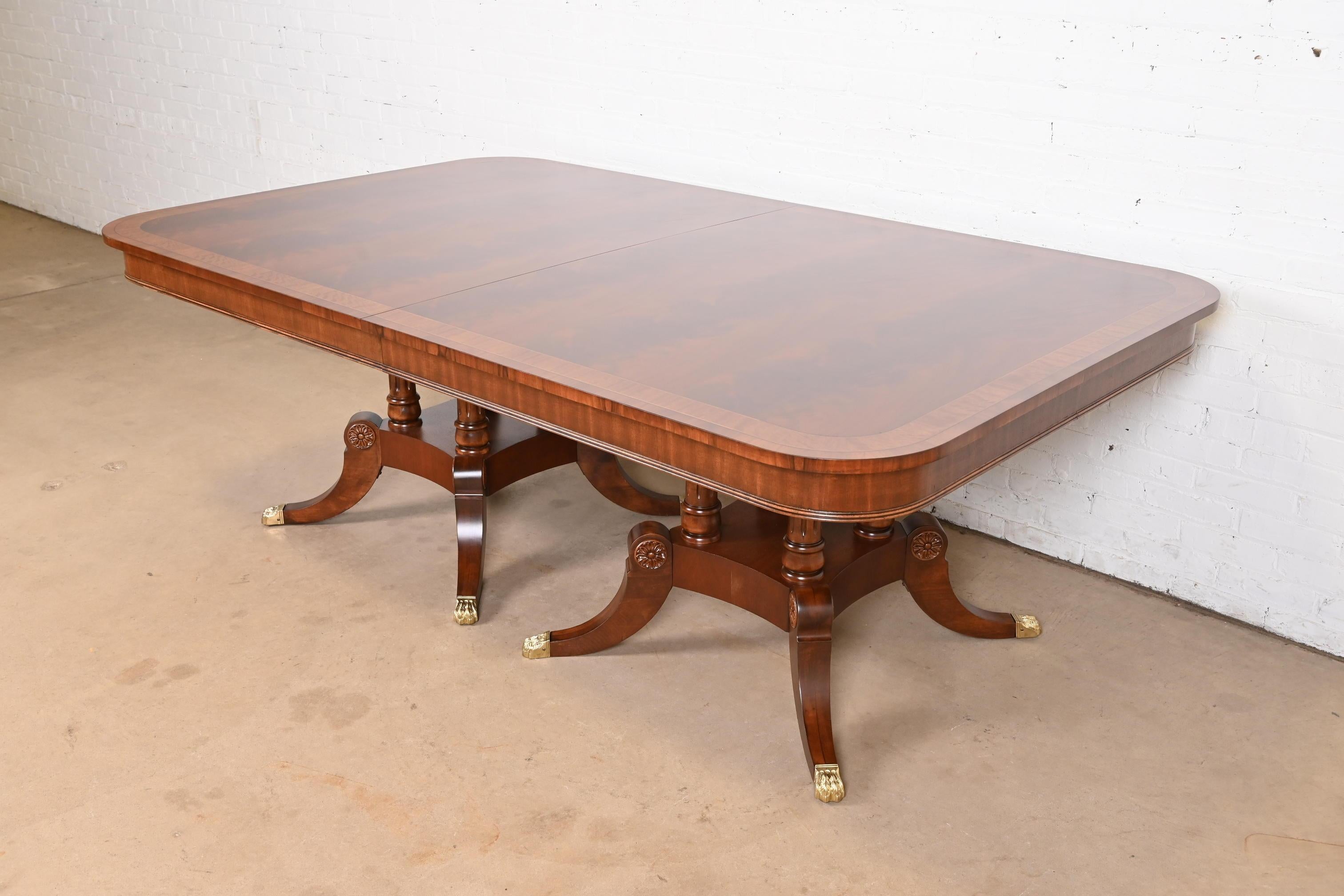 Henredon Georgian Banded Flame Mahogany Double Pedestal Extension Dining Table 2