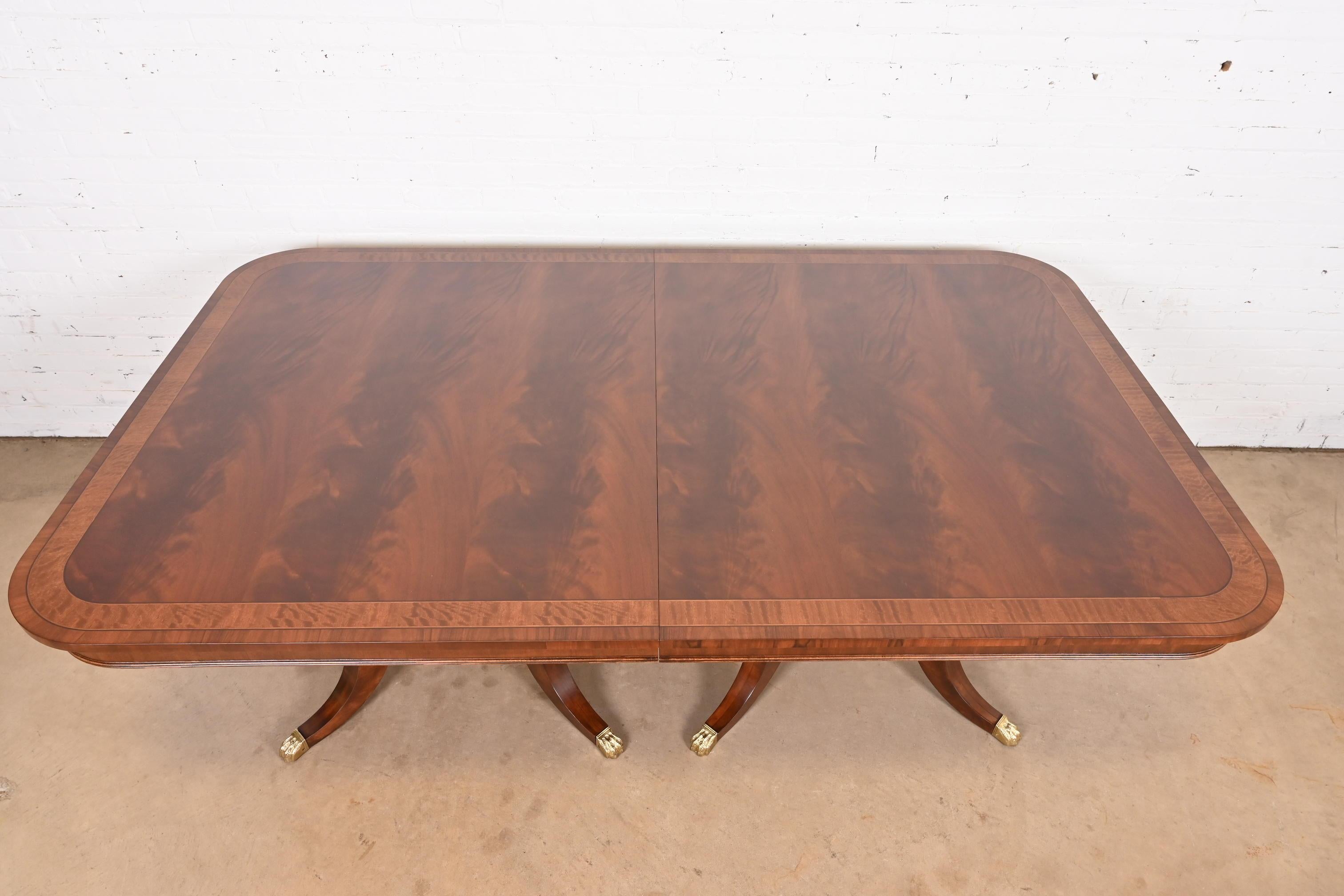 Henredon Georgian Banded Flame Mahogany Double Pedestal Extension Dining Table 3