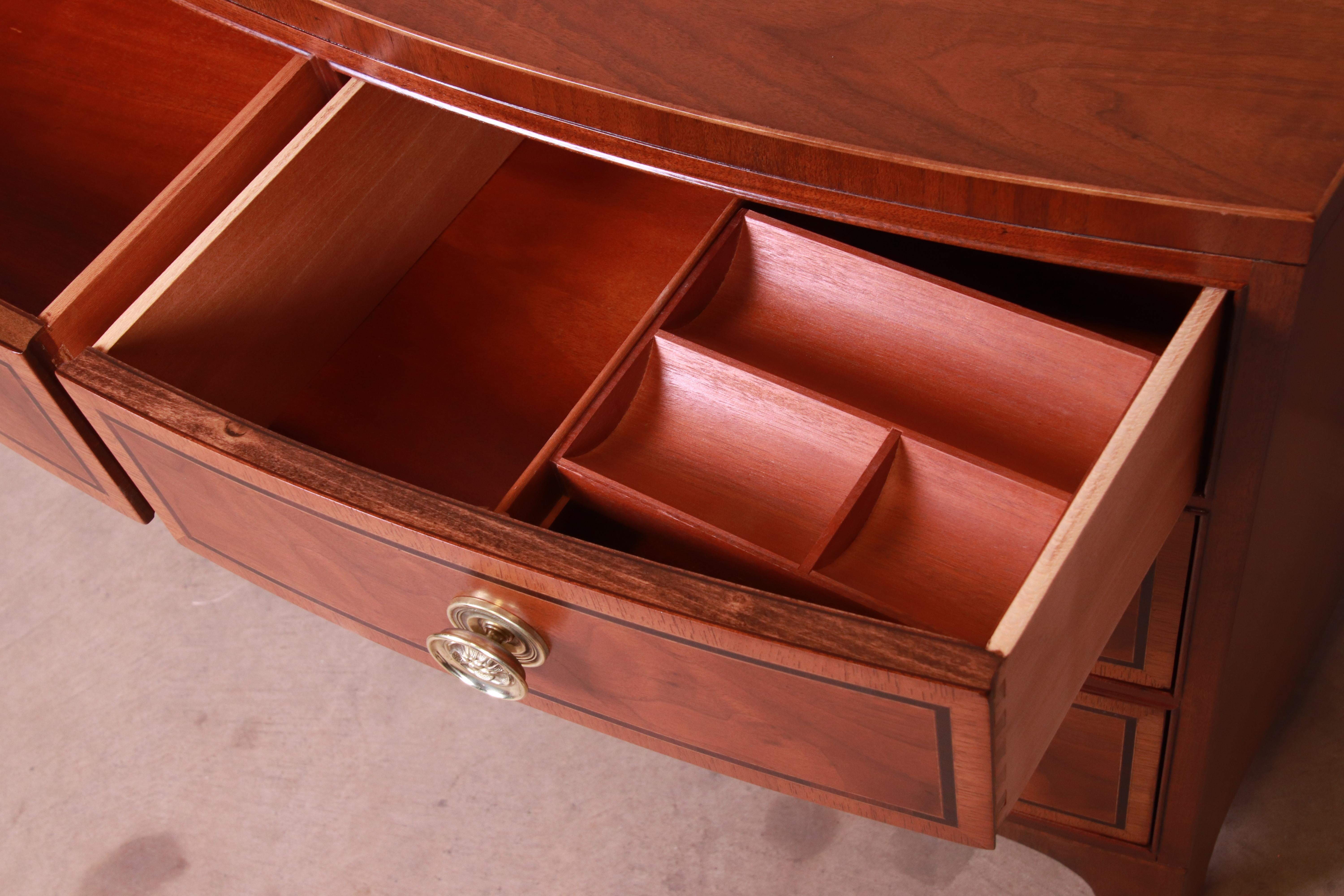 Henredon Georgian Banded Mahogany Bow Front Bachelor Chest, Newly Restored 3