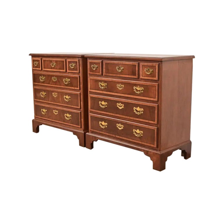 Henredon Georgian Banded Mahogany Chests of Drawers, Newly Refinished For Sale