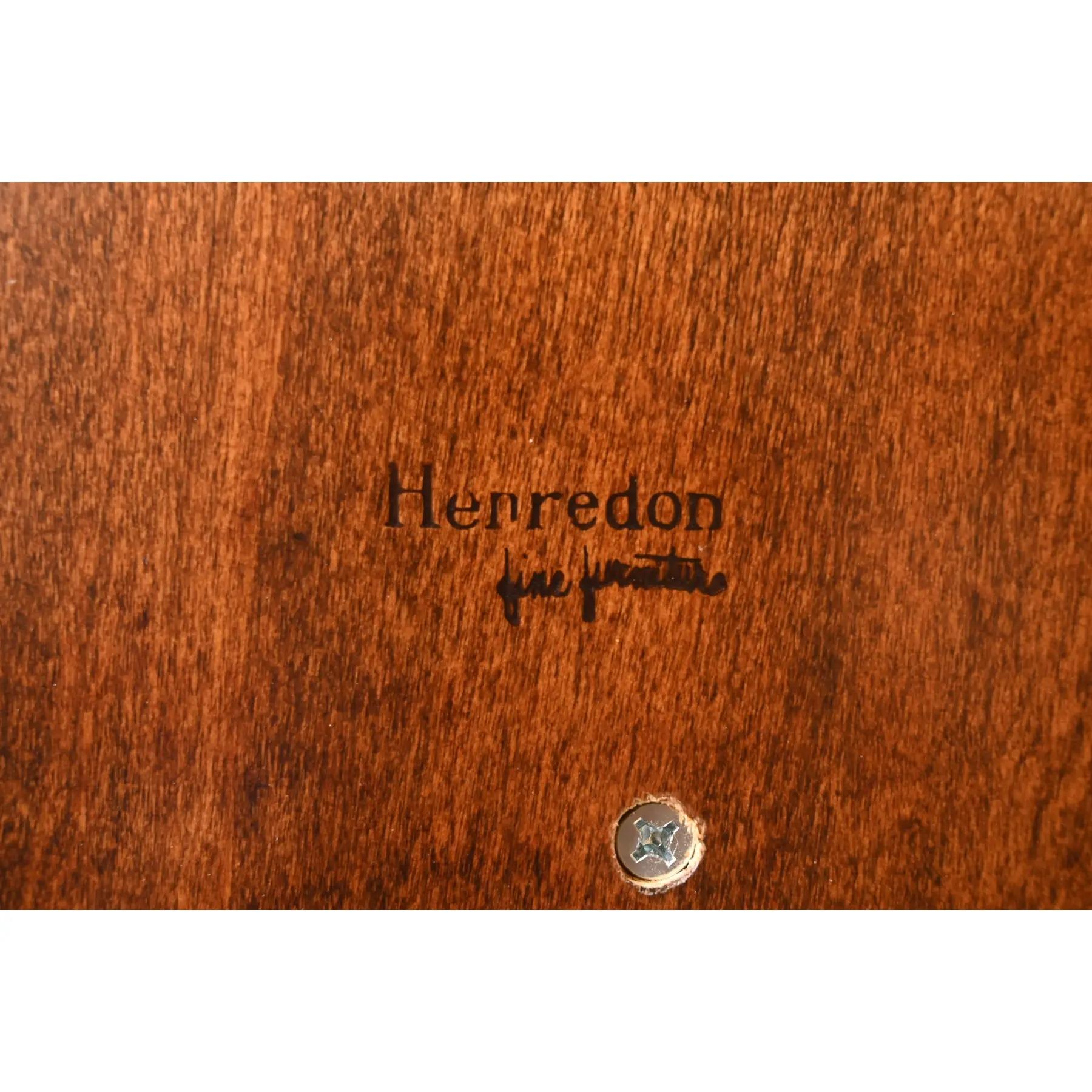 Henredon table de salle à manger géorgienne à double piédestal en acajou à bandes, nouvellement revernie en vente 2