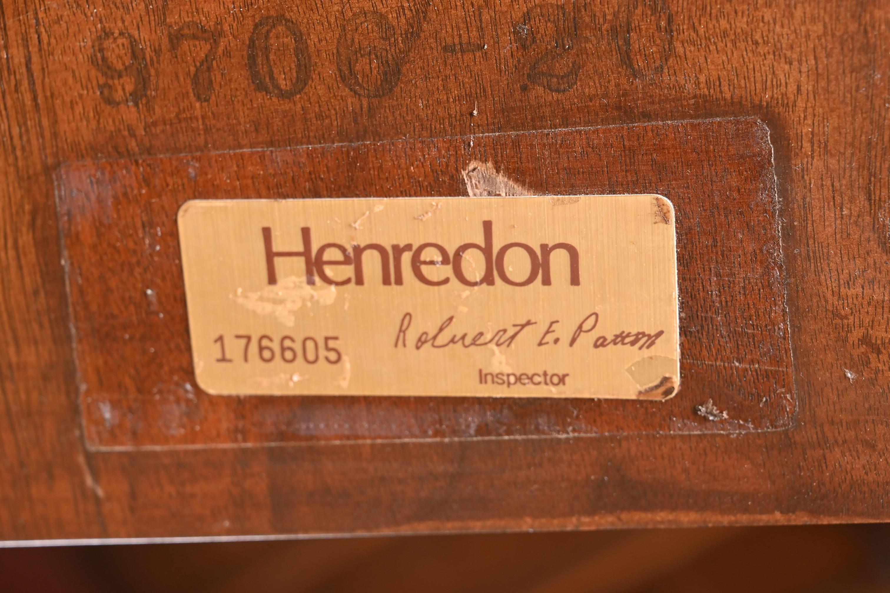 Henredon Georgian Banded Mahogany Double Pedestal Dining Table, Refinished For Sale 6