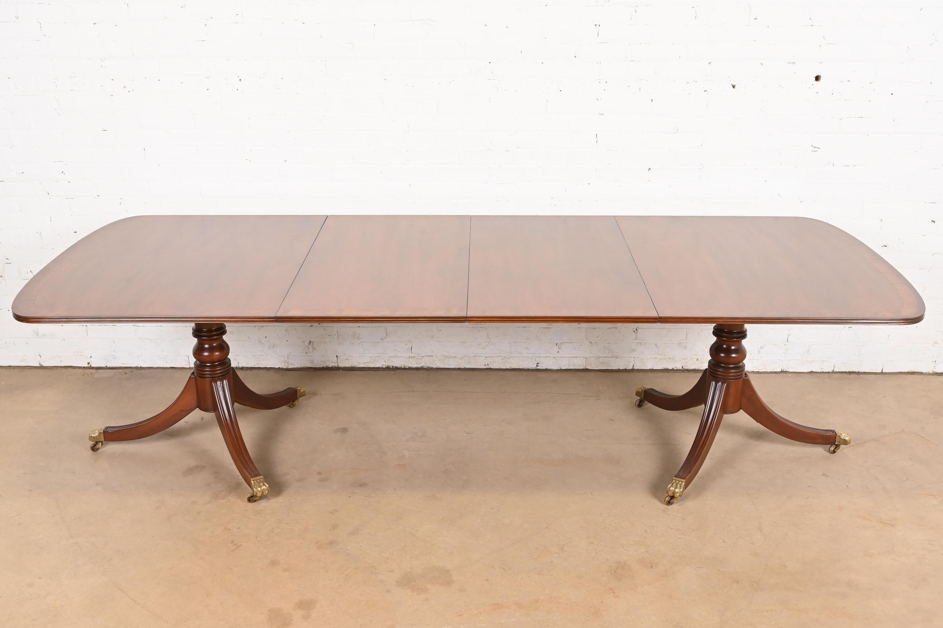American Henredon Georgian Banded Mahogany Double Pedestal Dining Table, Refinished For Sale