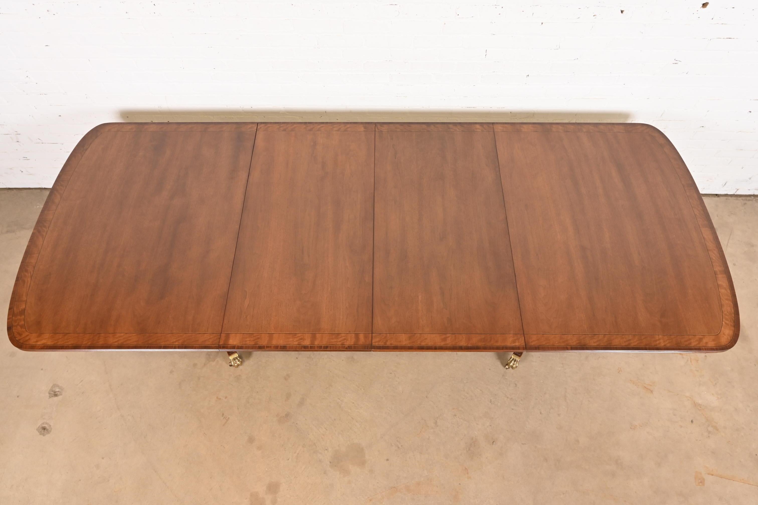 Brass Henredon Georgian Banded Mahogany Double Pedestal Dining Table, Refinished For Sale