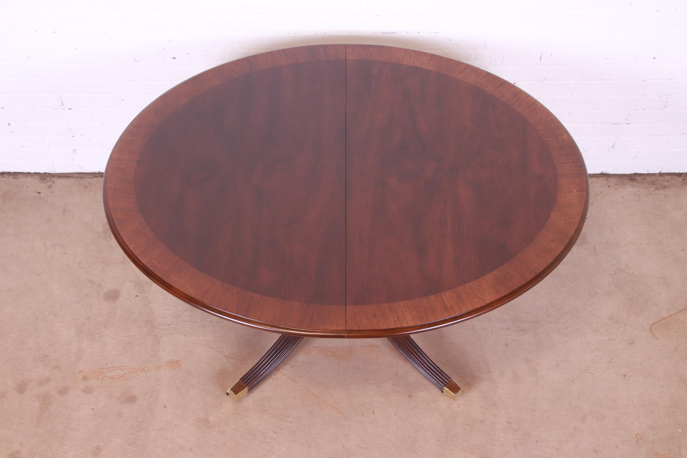 Henredon Georgian Banded Mahogany Double Pedestal Extension Dining Table 3