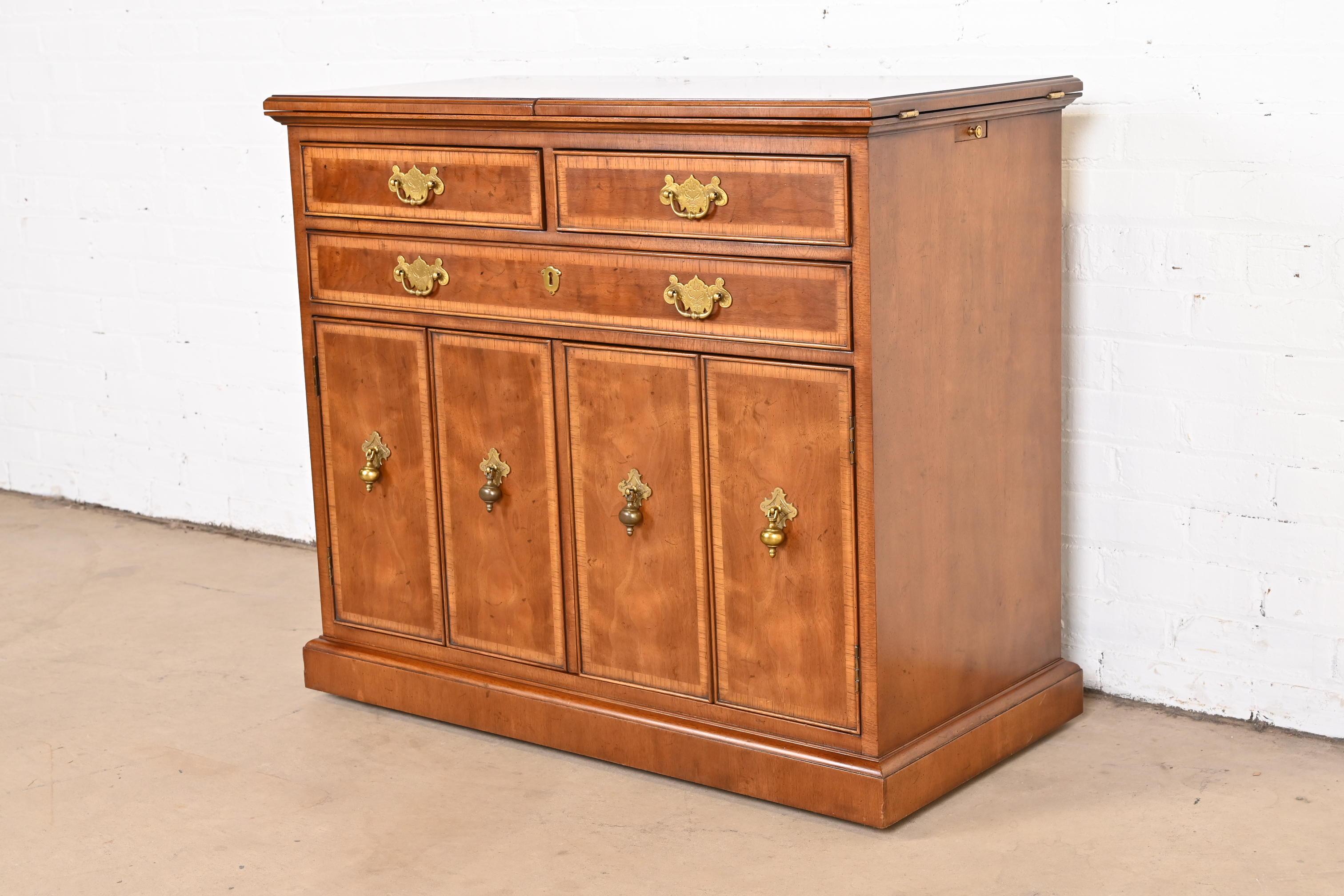 Henredon Georgian Banded Mahogany Flip Top Rolling Server or Bar Cabinet In Good Condition In South Bend, IN