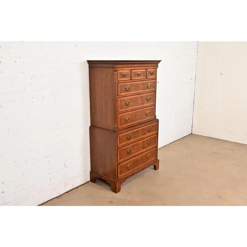 Henredon Georgian Banded Mahogany Highboy Dresser In condizioni buone in vendita a South Bend, IN
