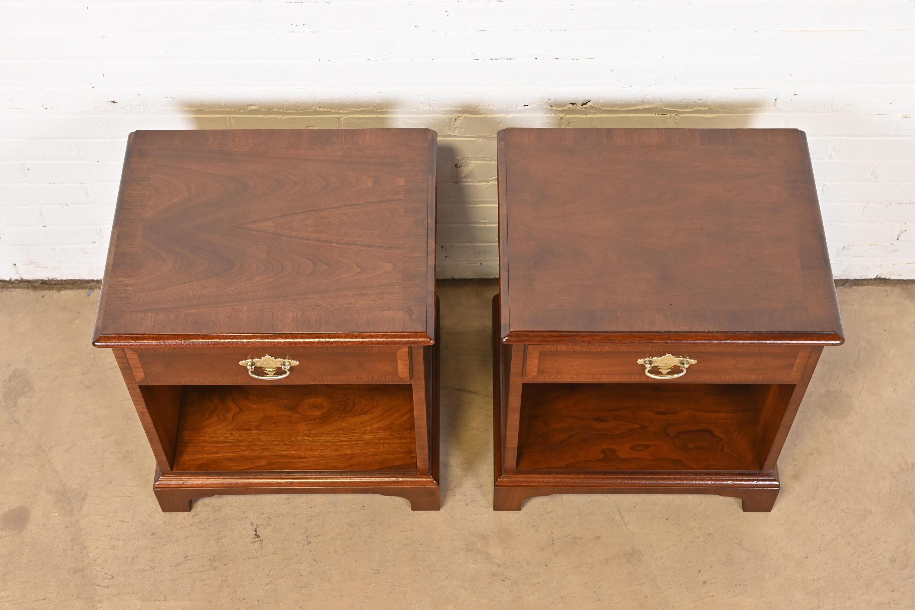 Henredon Georgian Banded Mahogany Nightstands, Newly Refinished 5