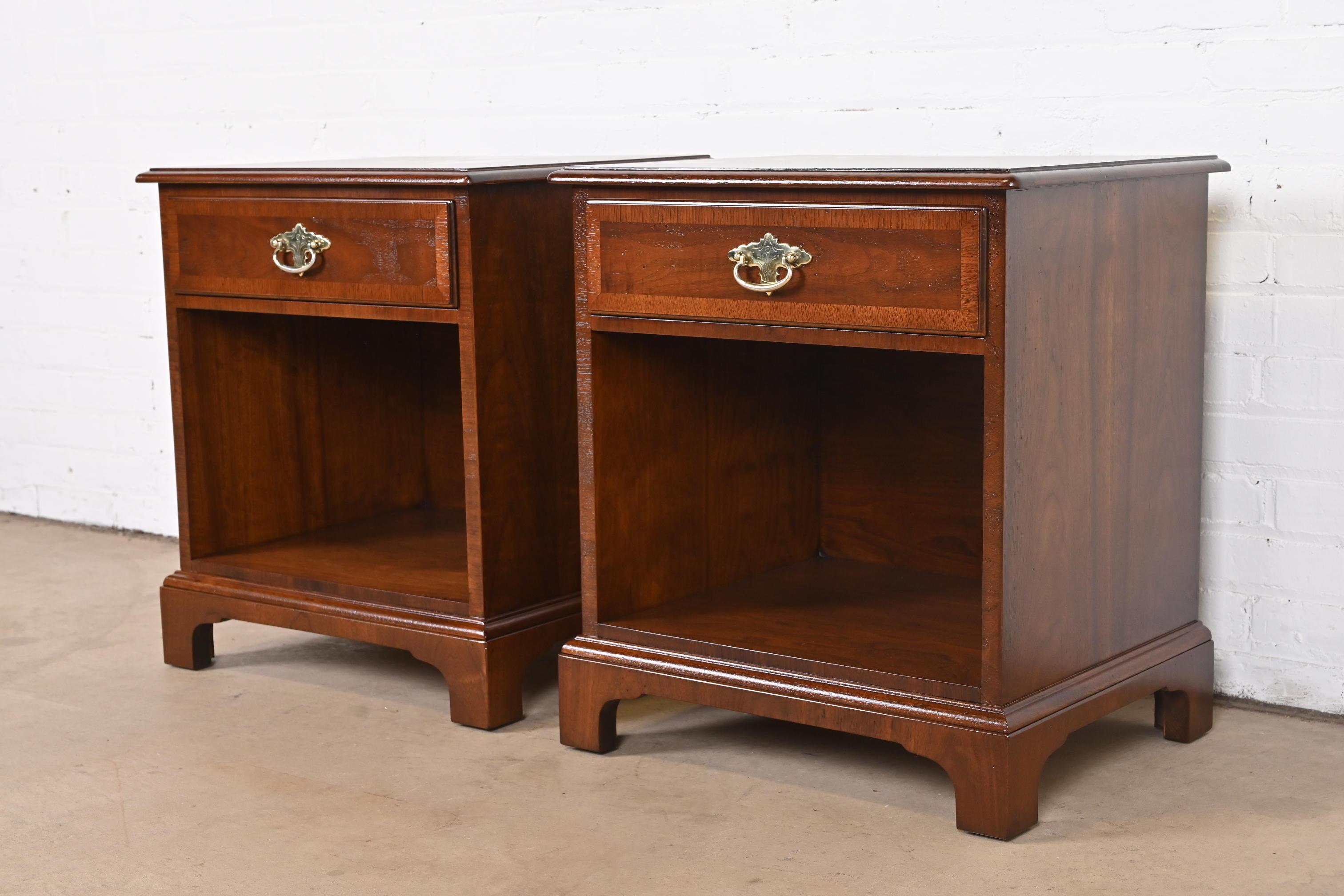 American Henredon Georgian Banded Mahogany Nightstands, Newly Refinished