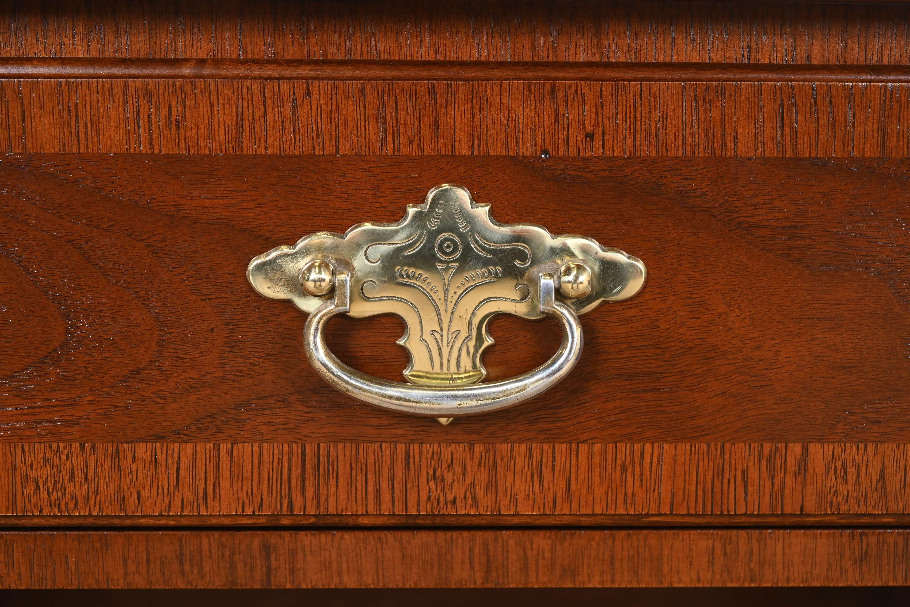 Henredon Georgian Banded Mahogany Nightstands, Newly Refinished 2