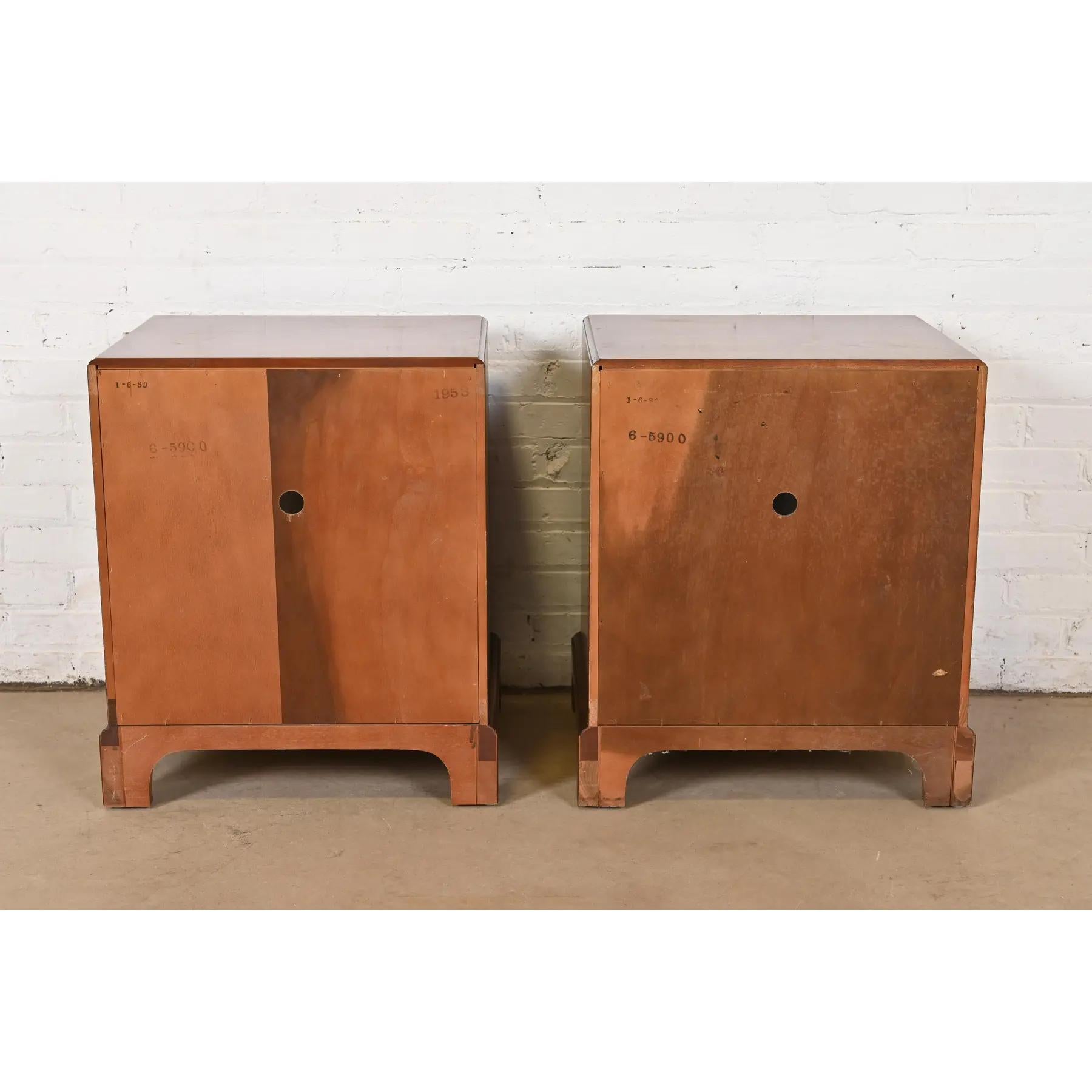 Henredon Georgian Banded Mahogany Nightstands, Pair 4
