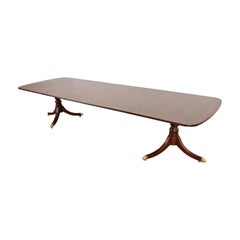 Henredon Georgian Banded Mahogany Pedestal Extension Dining Table, Refinished