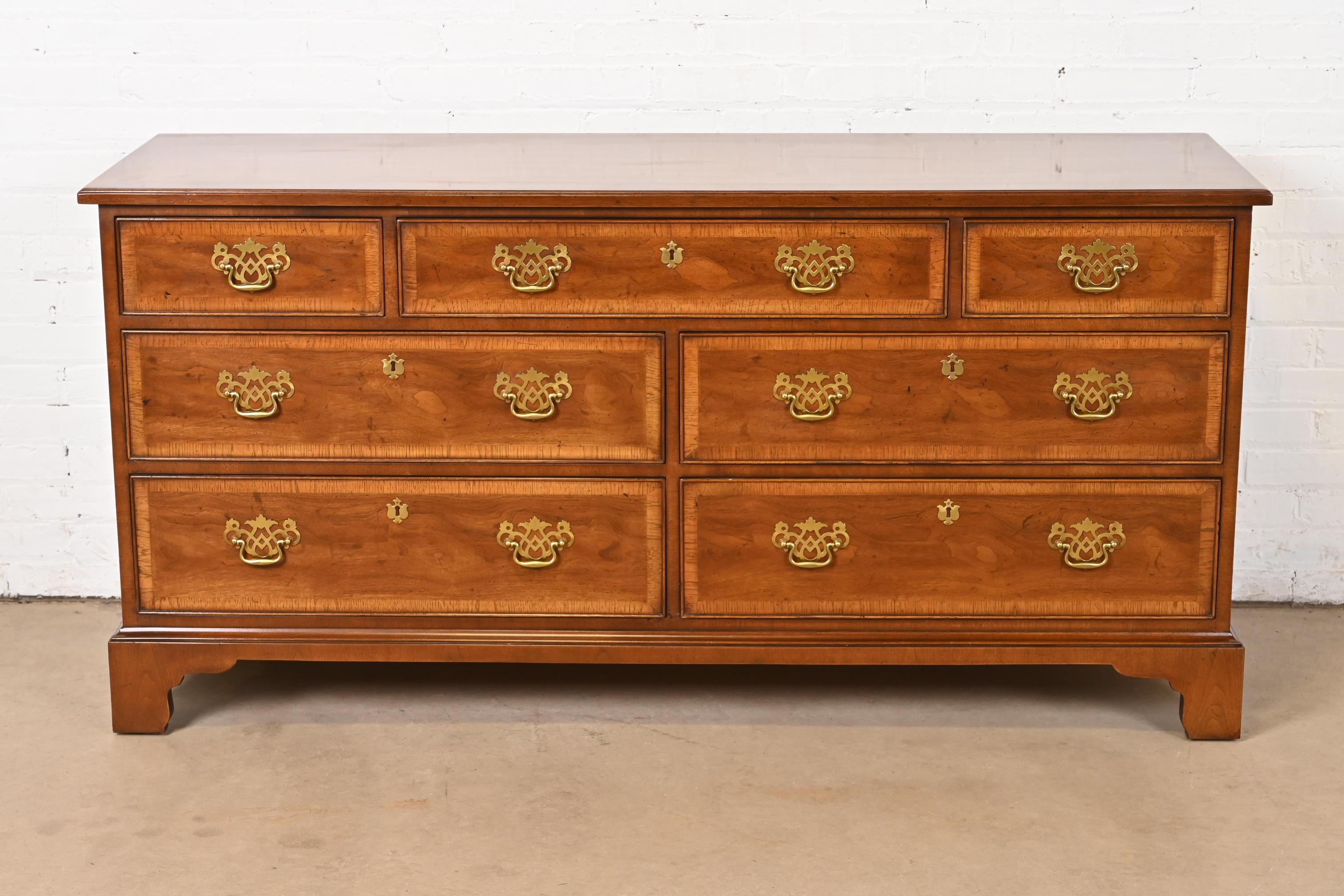 American Henredon Georgian Banded Mahogany Seven-Drawer Dresser or Credenza