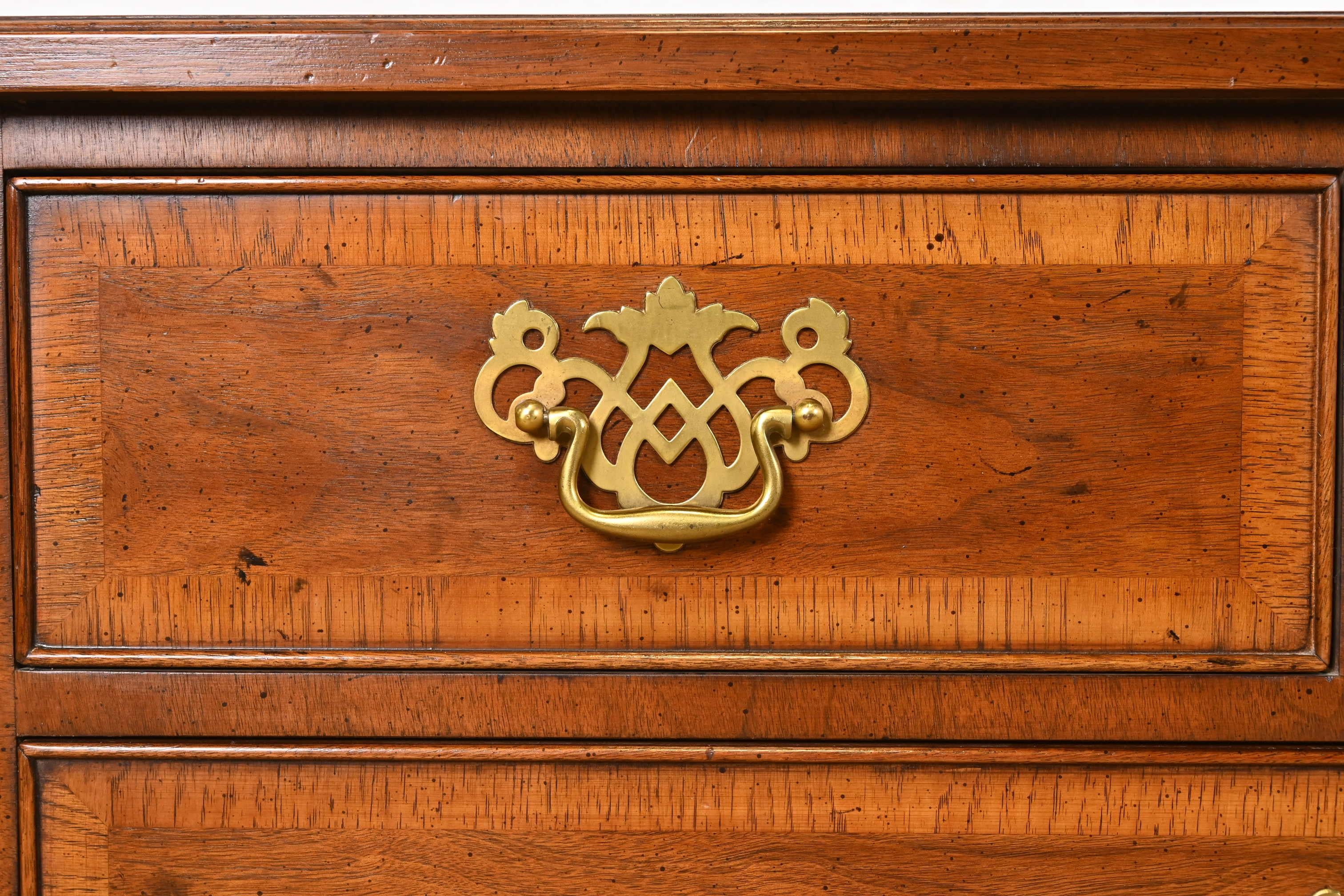 Henredon Georgian Banded Mahogany Seven-Drawer Dresser or Credenza 3