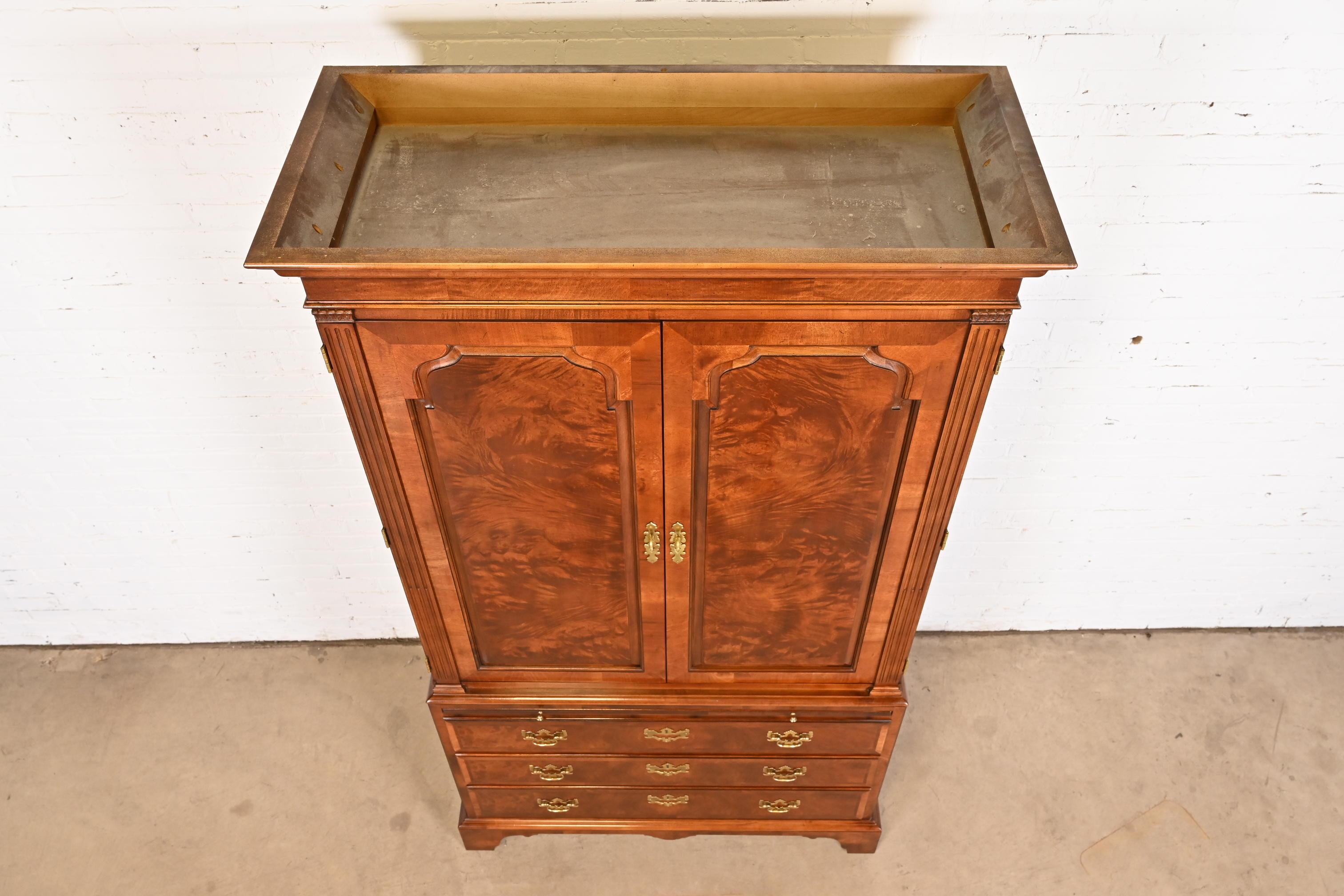 Henredon Georgian Burled Mahogany Armoire Dresser or Linen Press 9