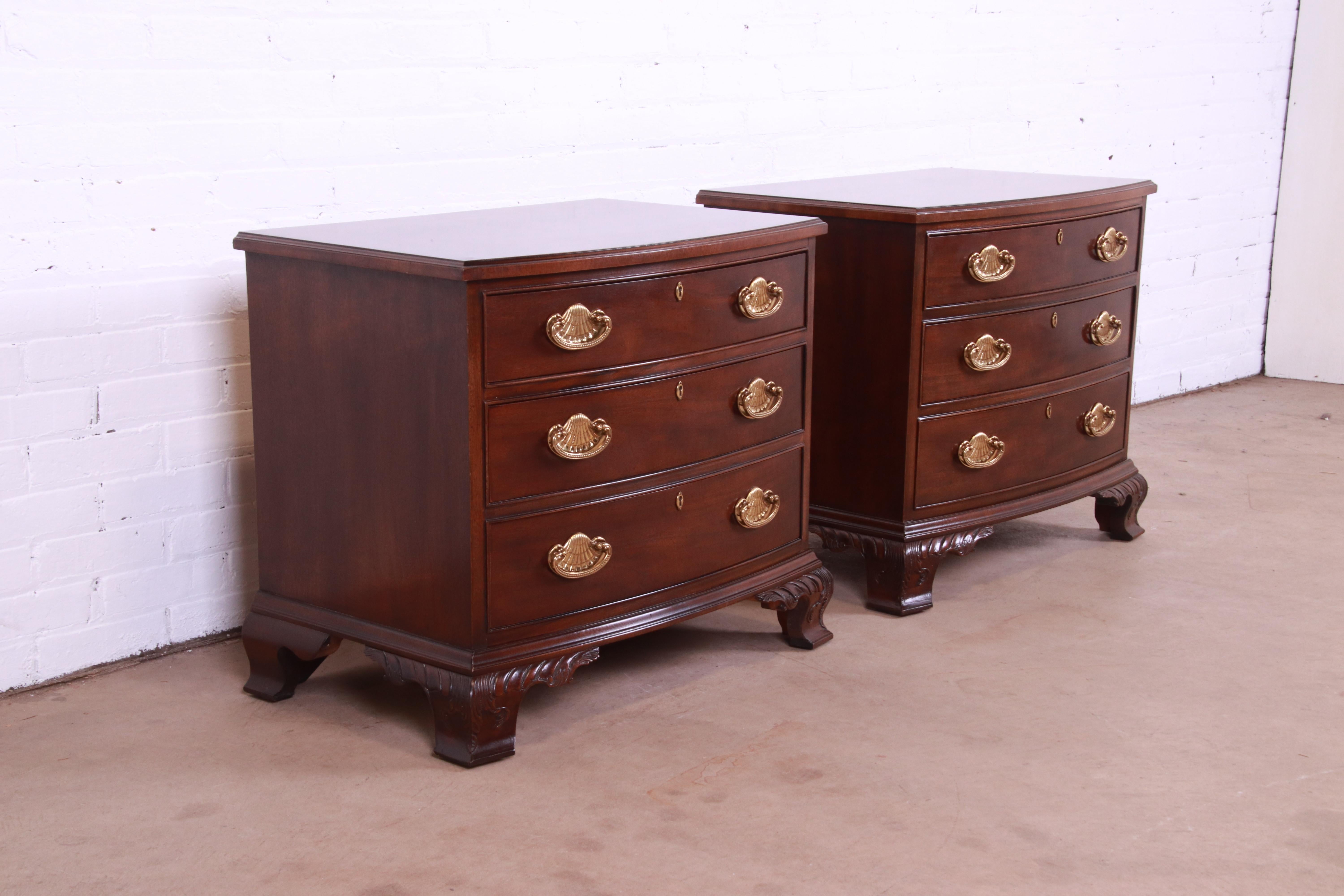 Brass Henredon Georgian Carved Mahogany Bedside Chests, Pair