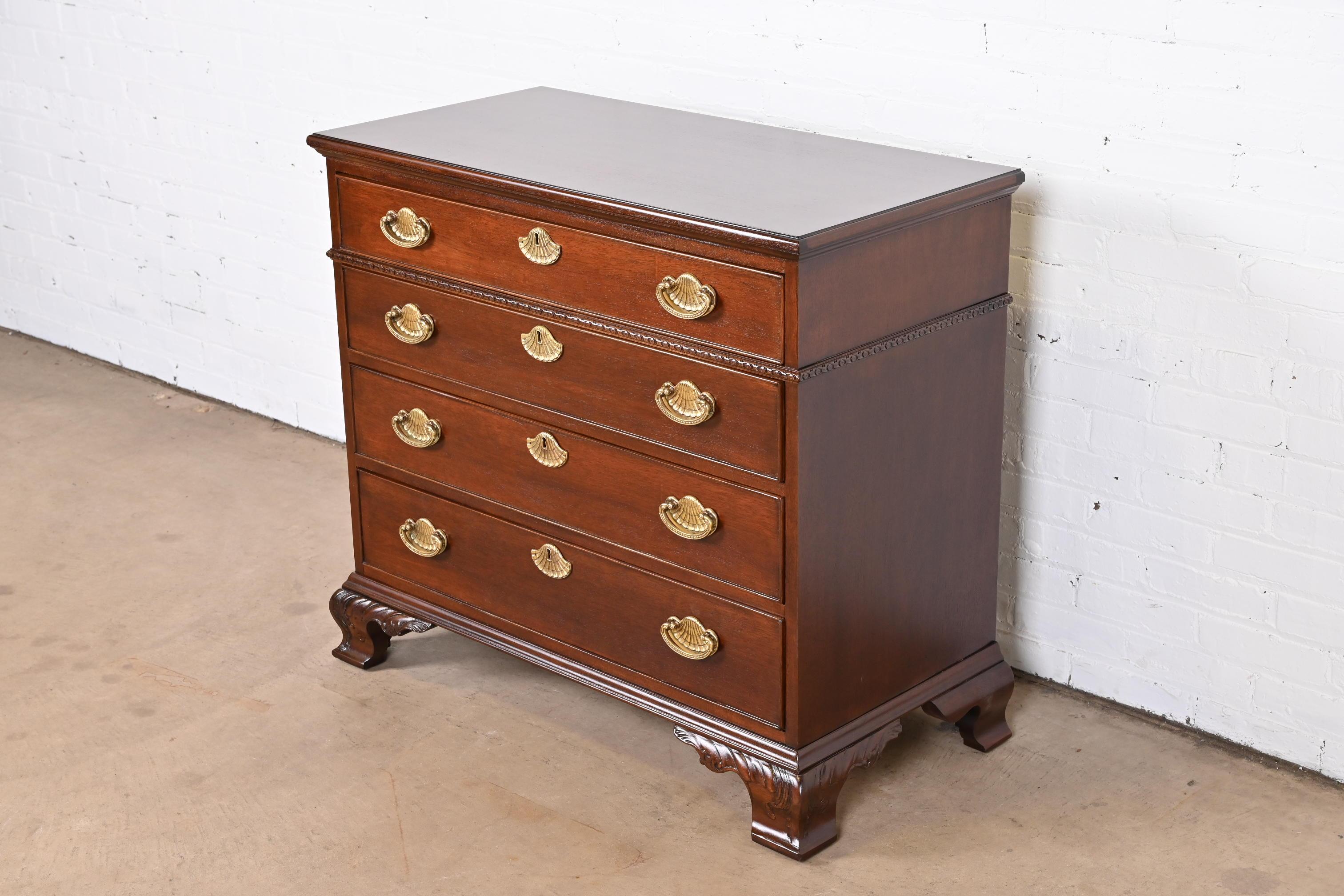 Henredon Georgian Carved Mahogany Chest of Drawers, Newly Refinished In Good Condition For Sale In South Bend, IN