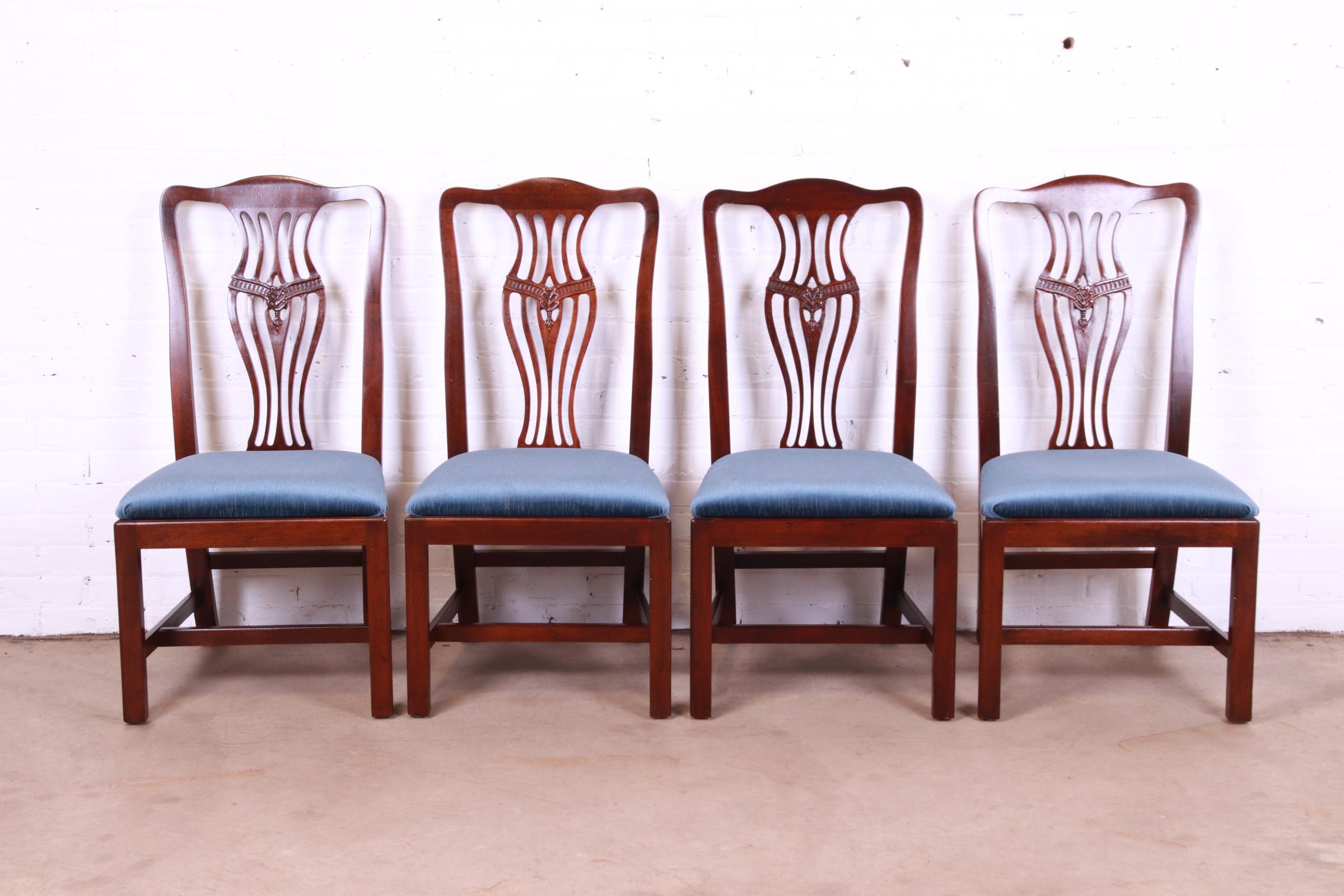 20th Century Henredon Georgian Carved Mahogany Dining Chairs, Set of Four
