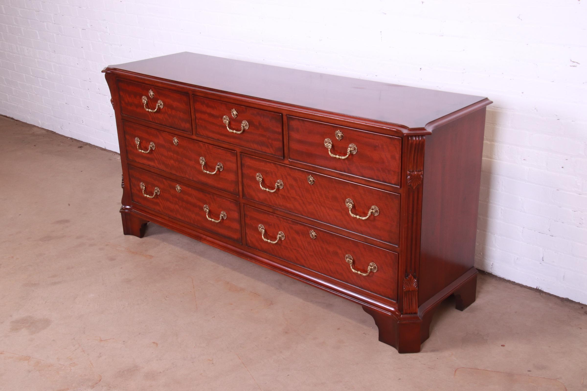 henredon dresser