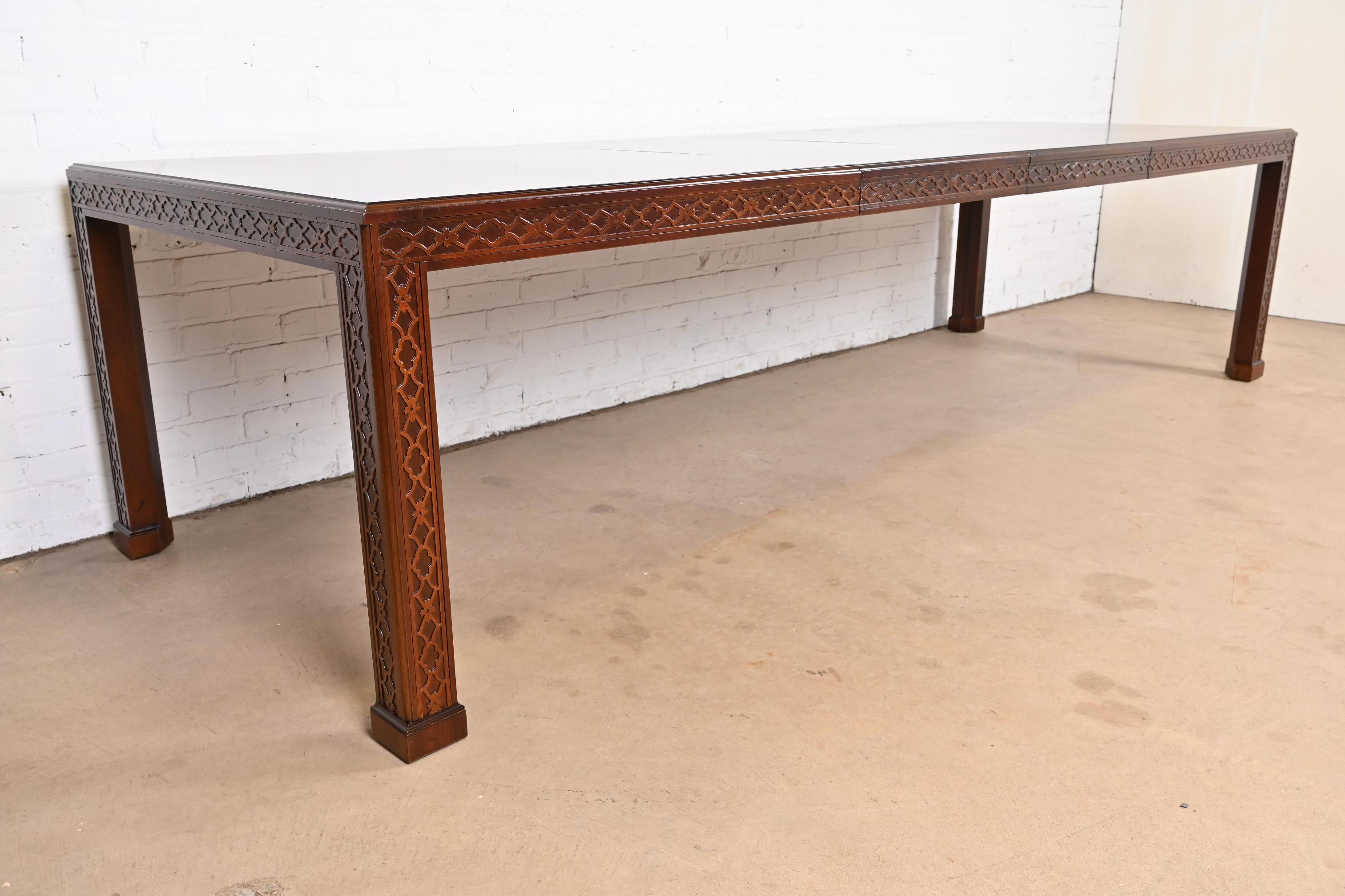 Late 20th Century Henredon Georgian Carved Mahogany Extension Dining Table