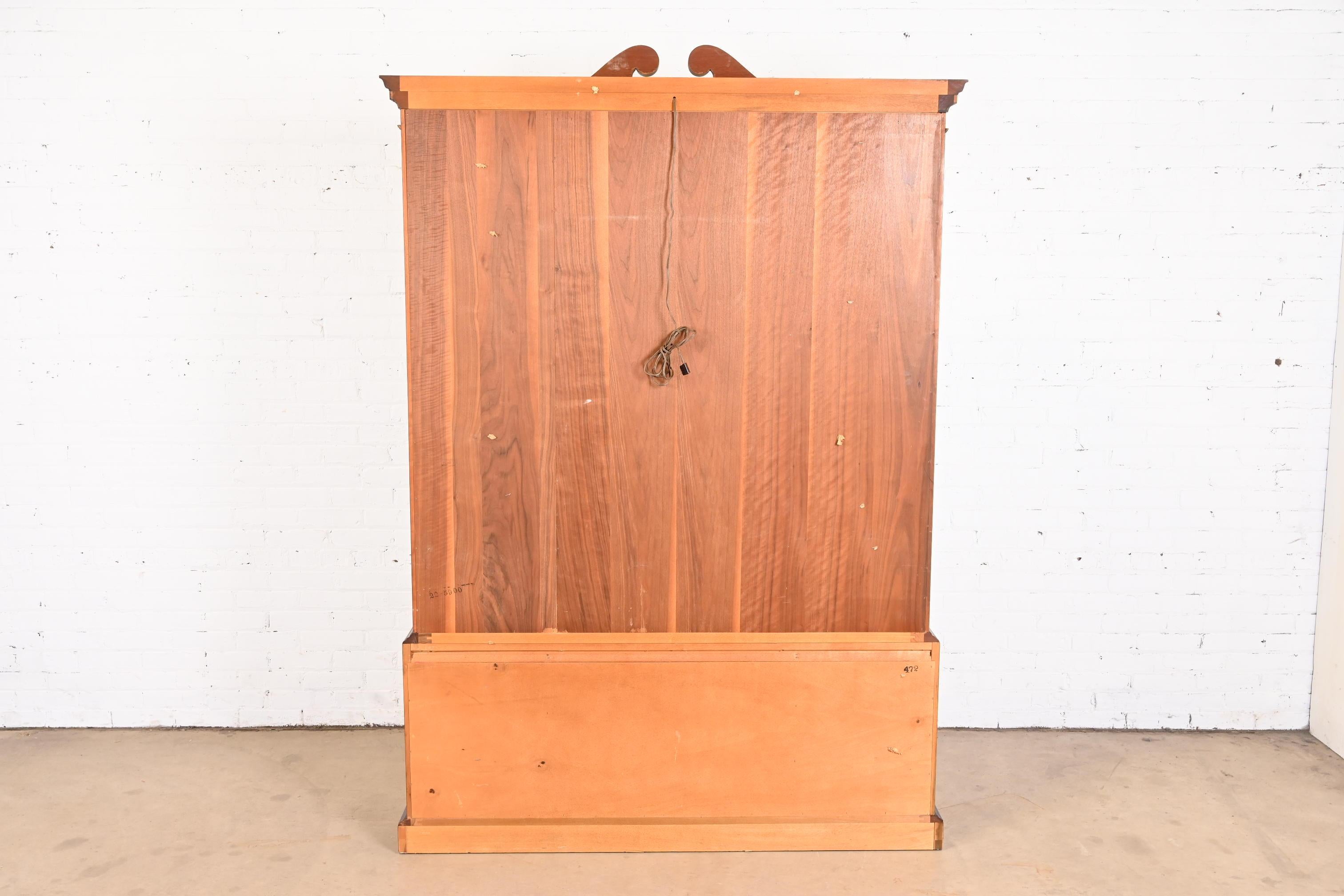 Henredon Georgian Carved Mahogany Lighted Breakfront Bookcase Cabinet 9
